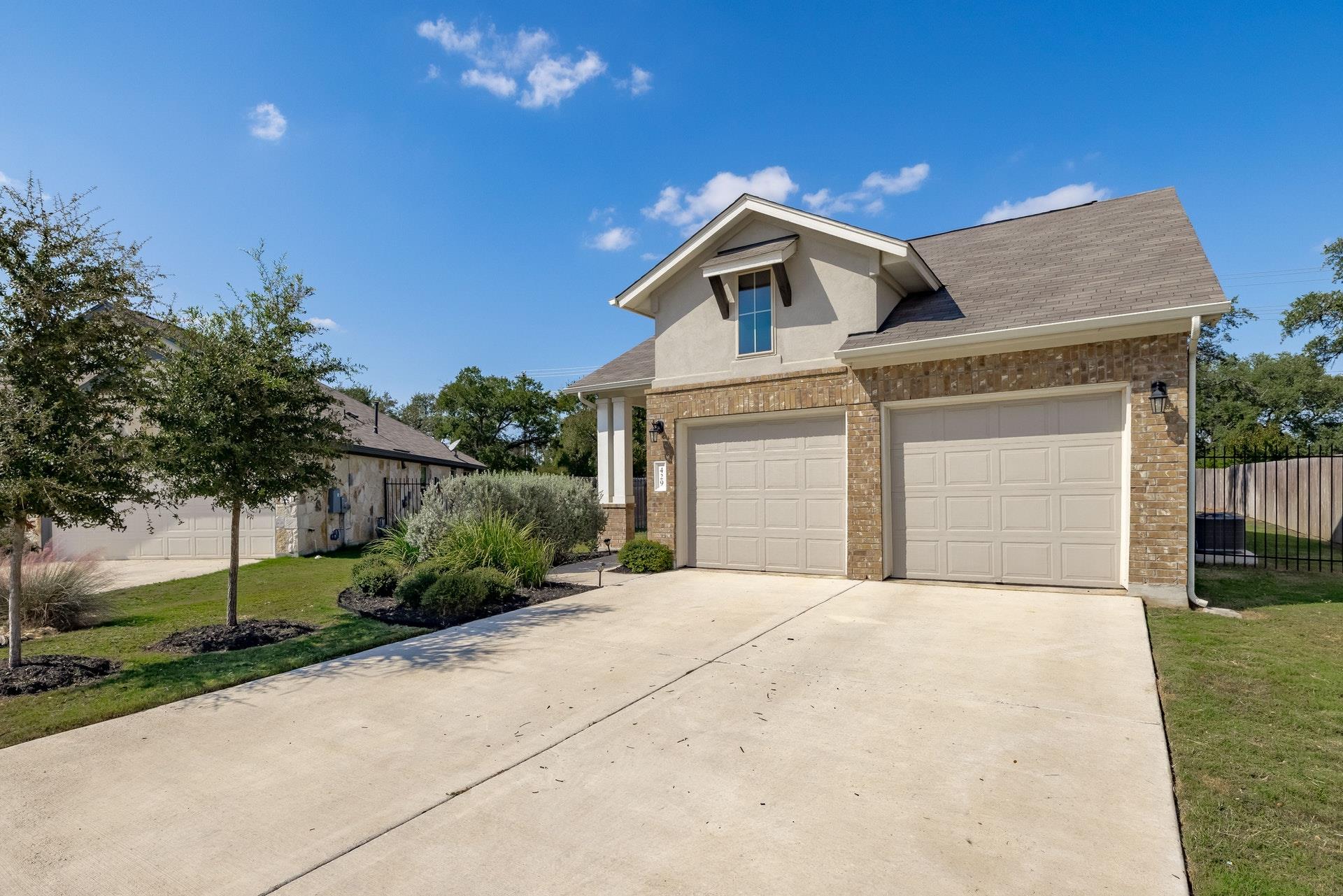 429 Cinnamon Teal Ln, Leander, TX 78641