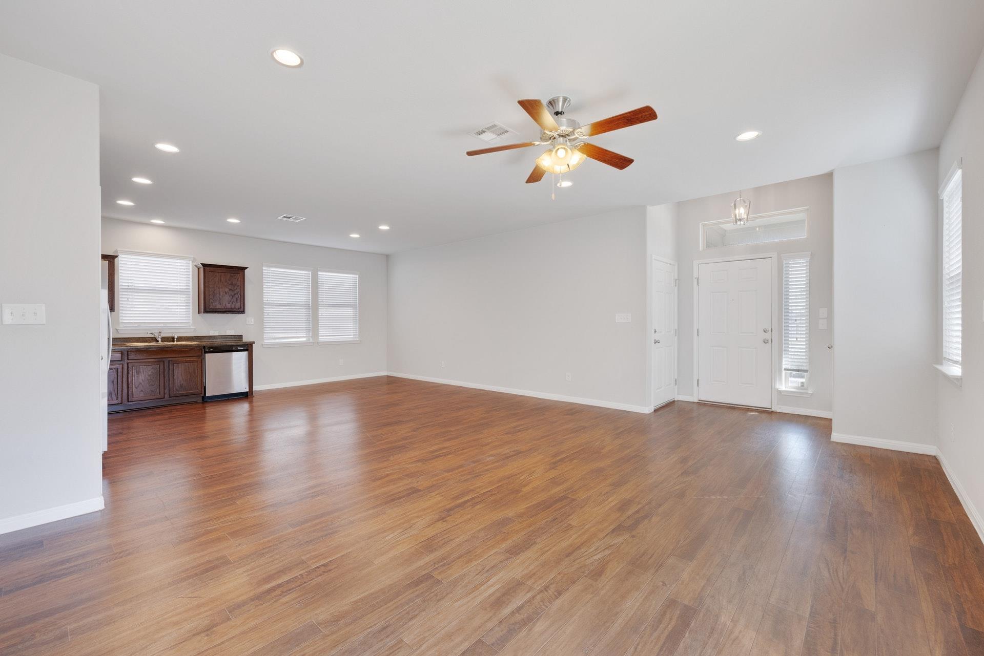 429 Cinnamon Teal Ln, Leander, TX 78641