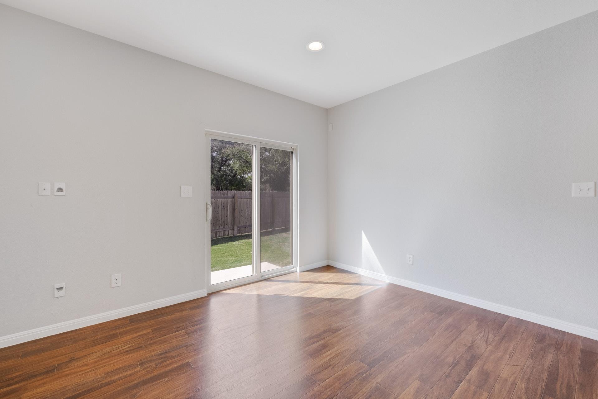 429 Cinnamon Teal Ln, Leander, TX 78641