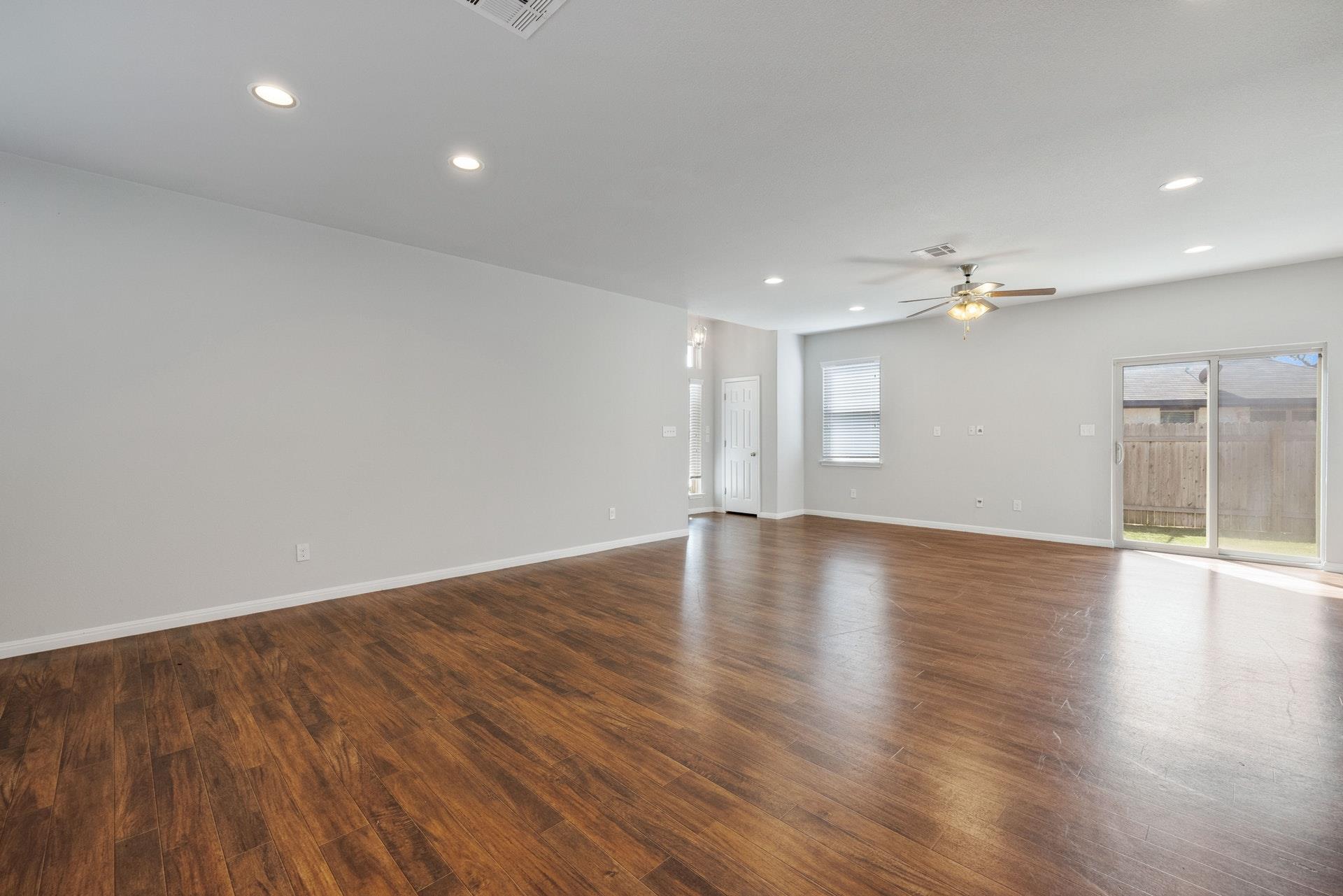 429 Cinnamon Teal Ln, Leander, TX 78641