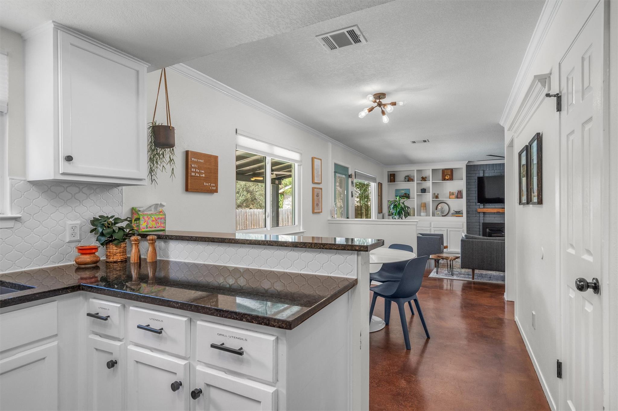 1602 Rock Creek Dr, Round Rock, TX 78681