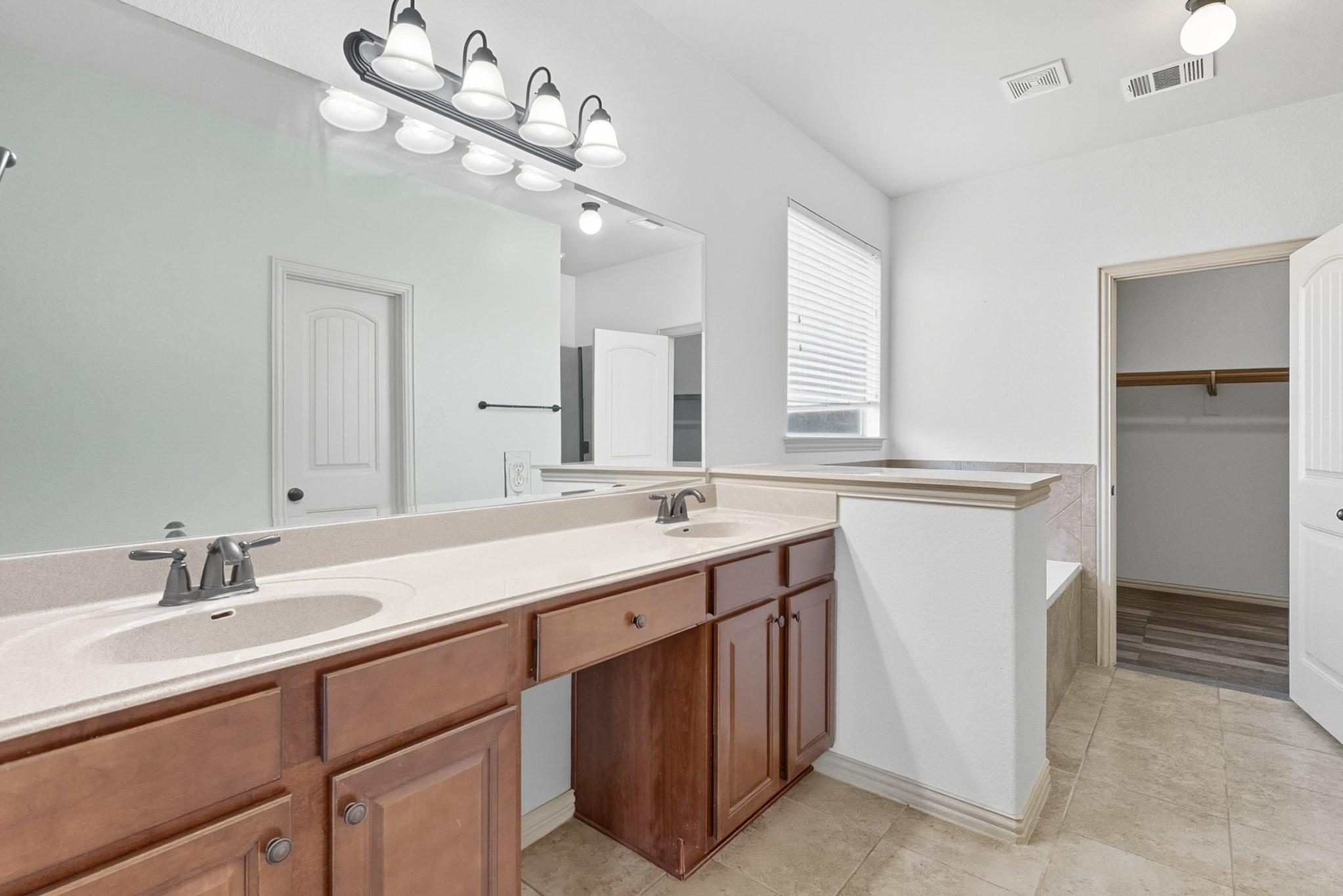 2409 Pauma Valley Way, Pflugerville, TX 78660