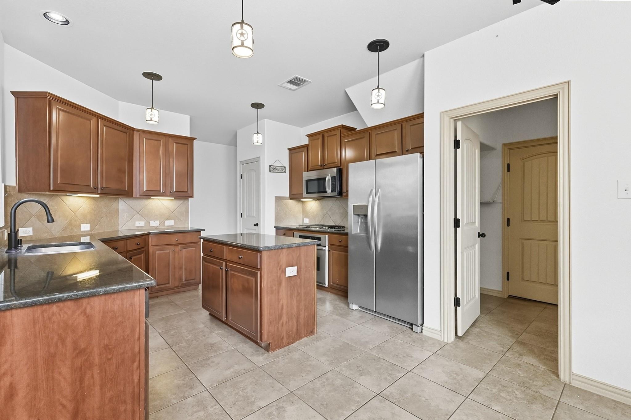 2409 Pauma Valley Way, Pflugerville, TX 78660