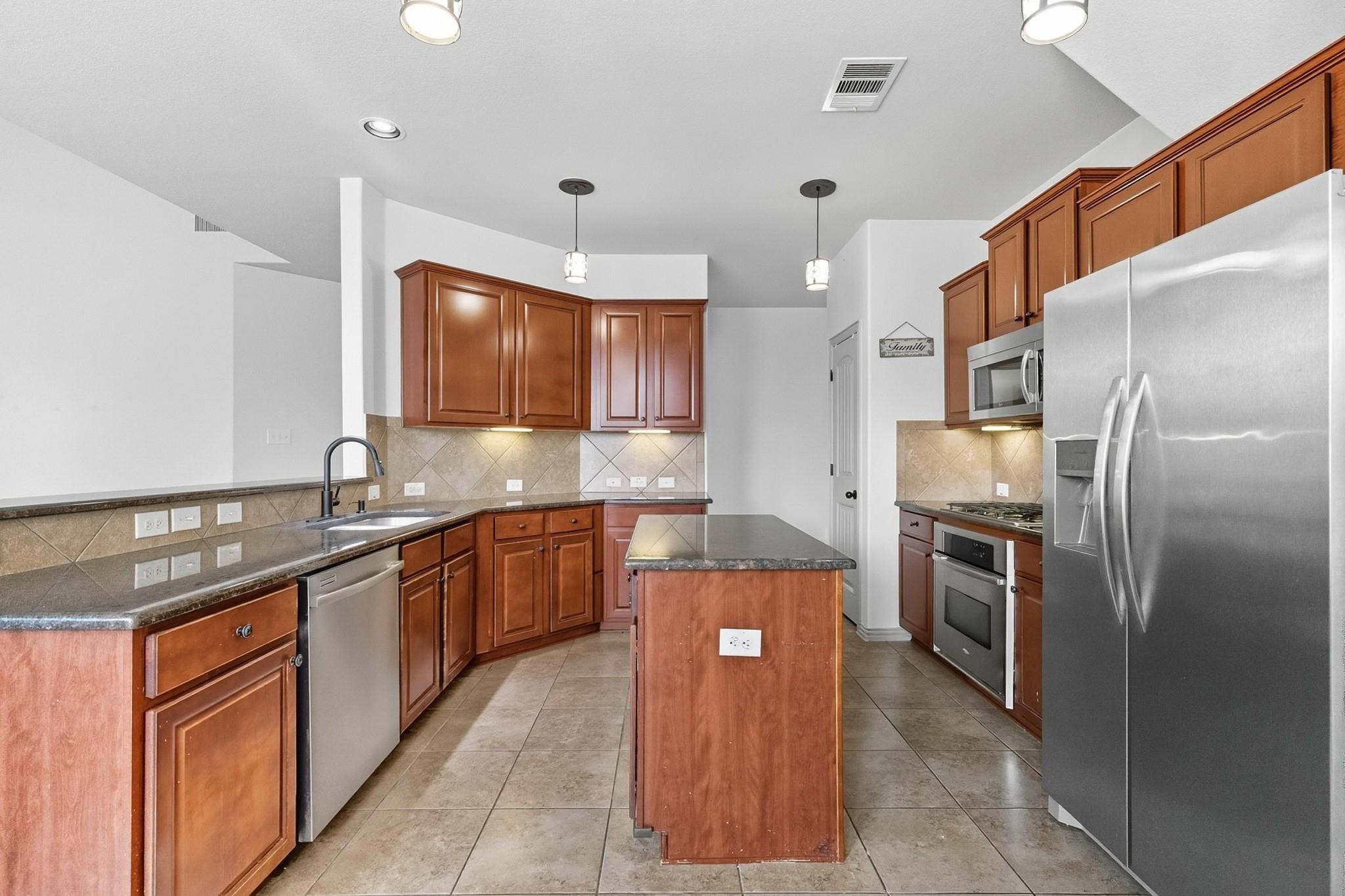 2409 Pauma Valley Way, Pflugerville, TX 78660