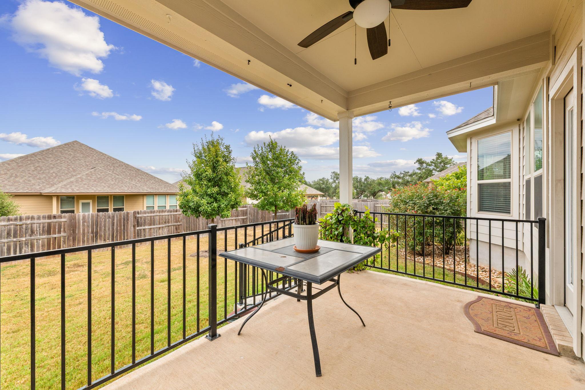 225 Red Granite Dr, Dripping Springs, TX 78620