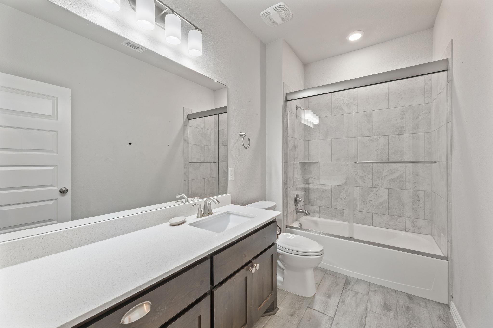 225 Red Granite Dr, Dripping Springs, TX 78620