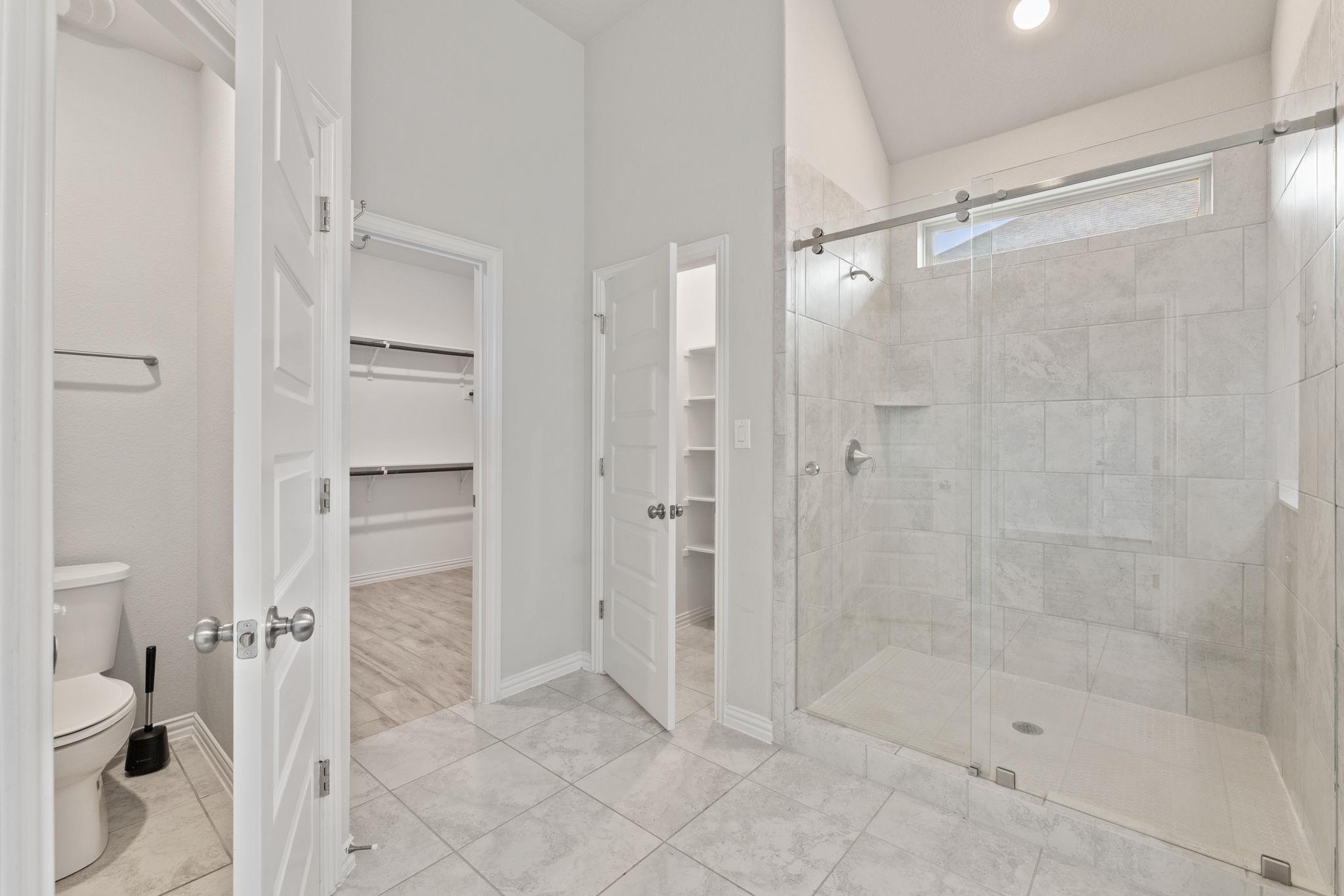 225 Red Granite Dr, Dripping Springs, TX 78620