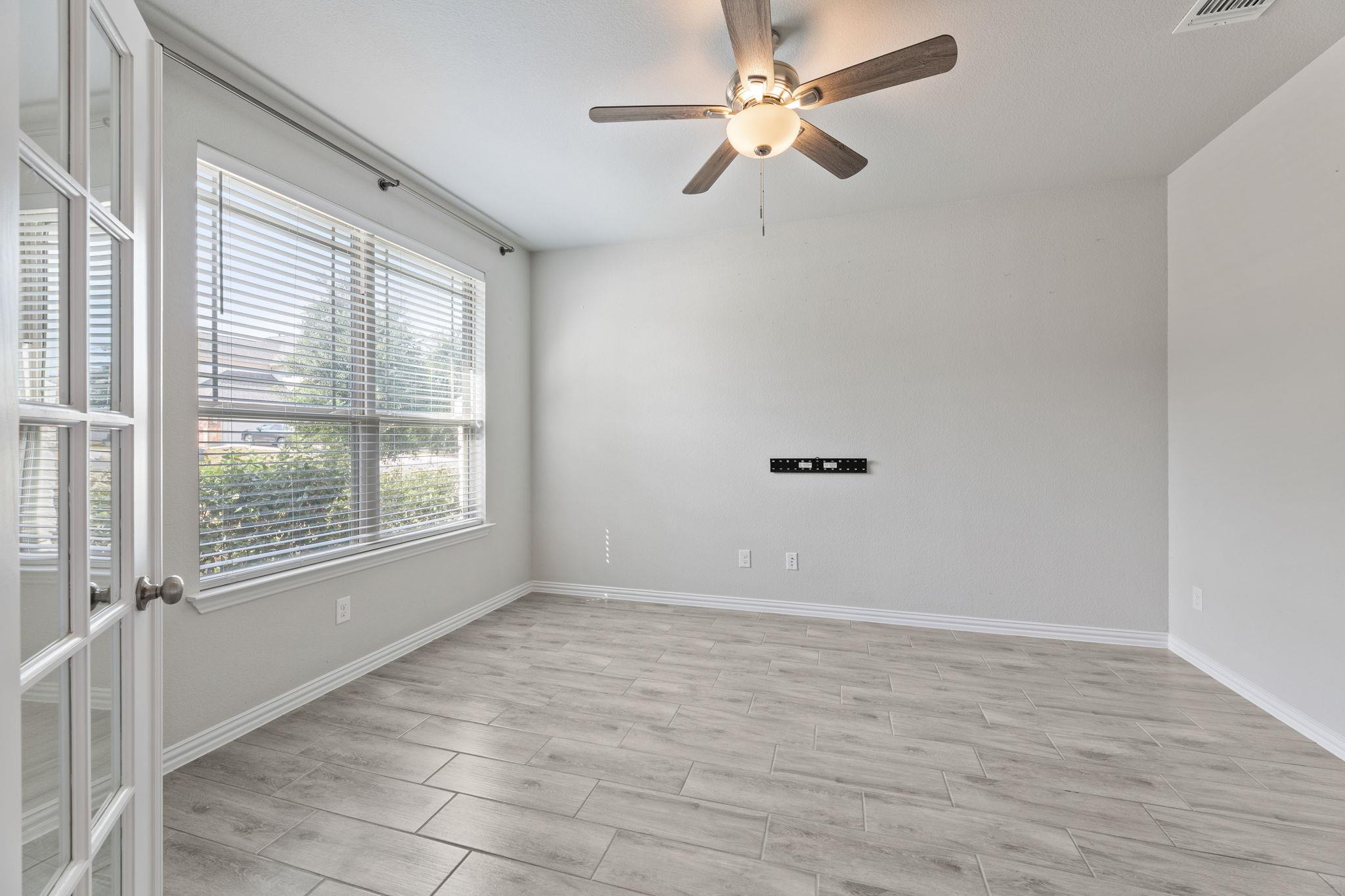 225 Red Granite Dr, Dripping Springs, TX 78620