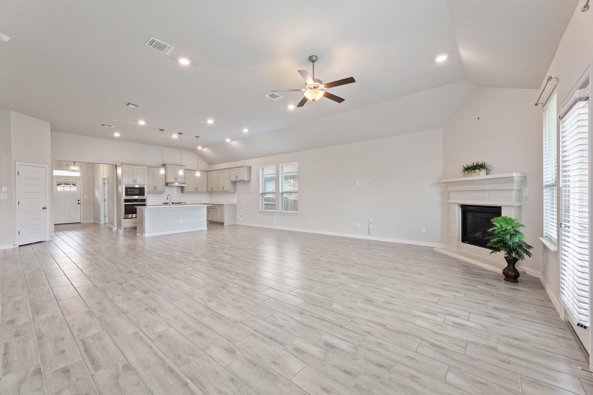 225 Red Granite Dr, Dripping Springs, TX 78620