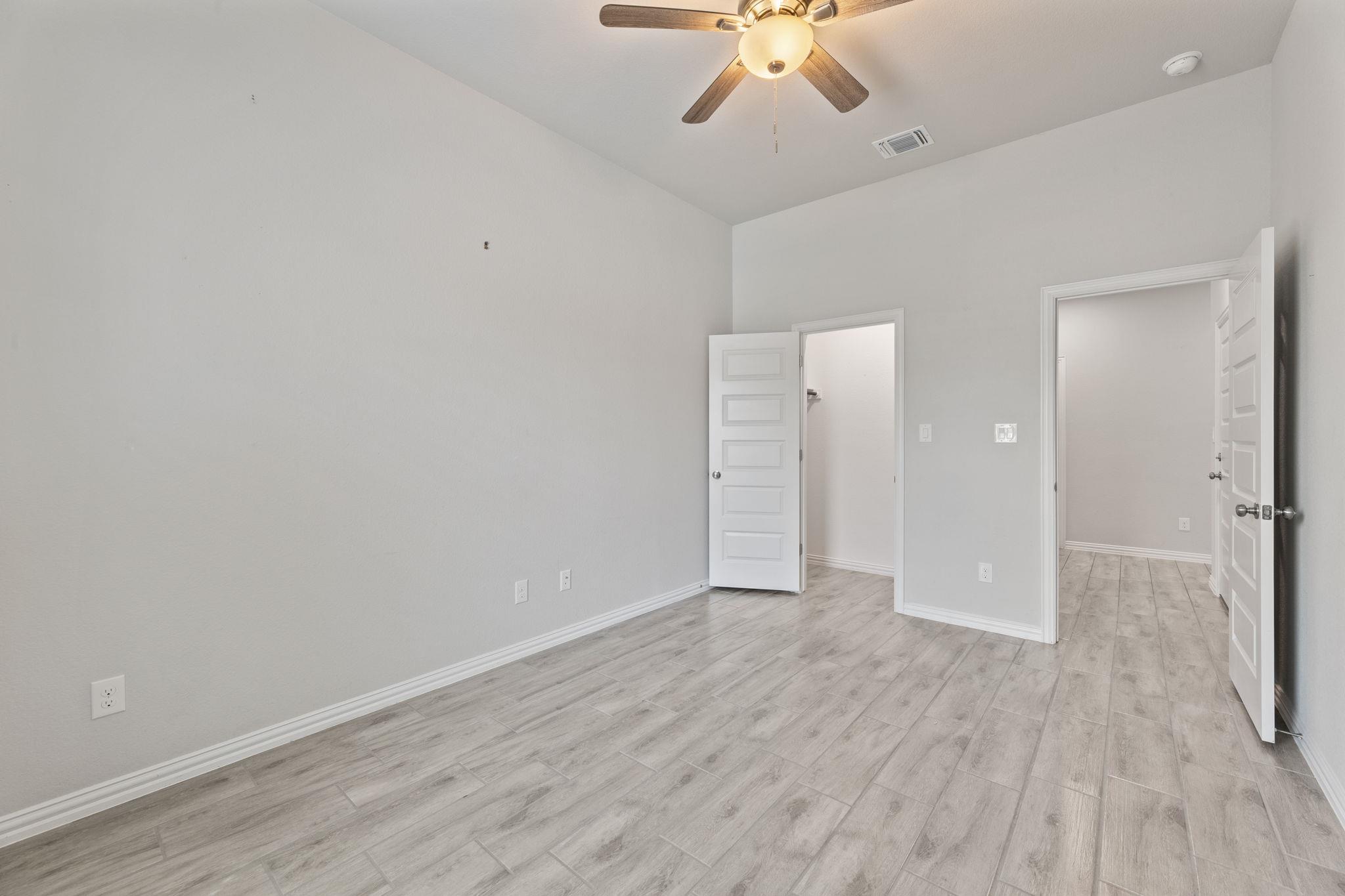 225 Red Granite Dr, Dripping Springs, TX 78620