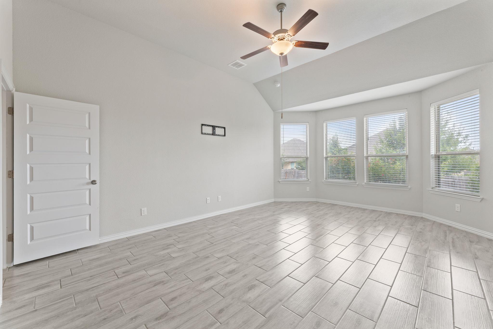 225 Red Granite Dr, Dripping Springs, TX 78620