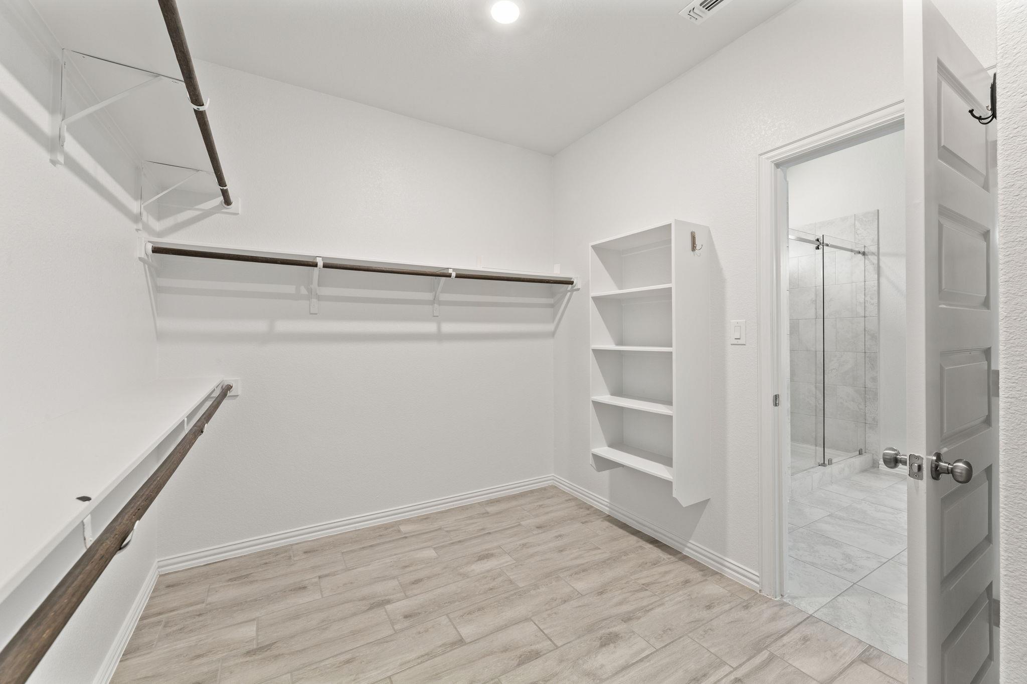 225 Red Granite Dr, Dripping Springs, TX 78620