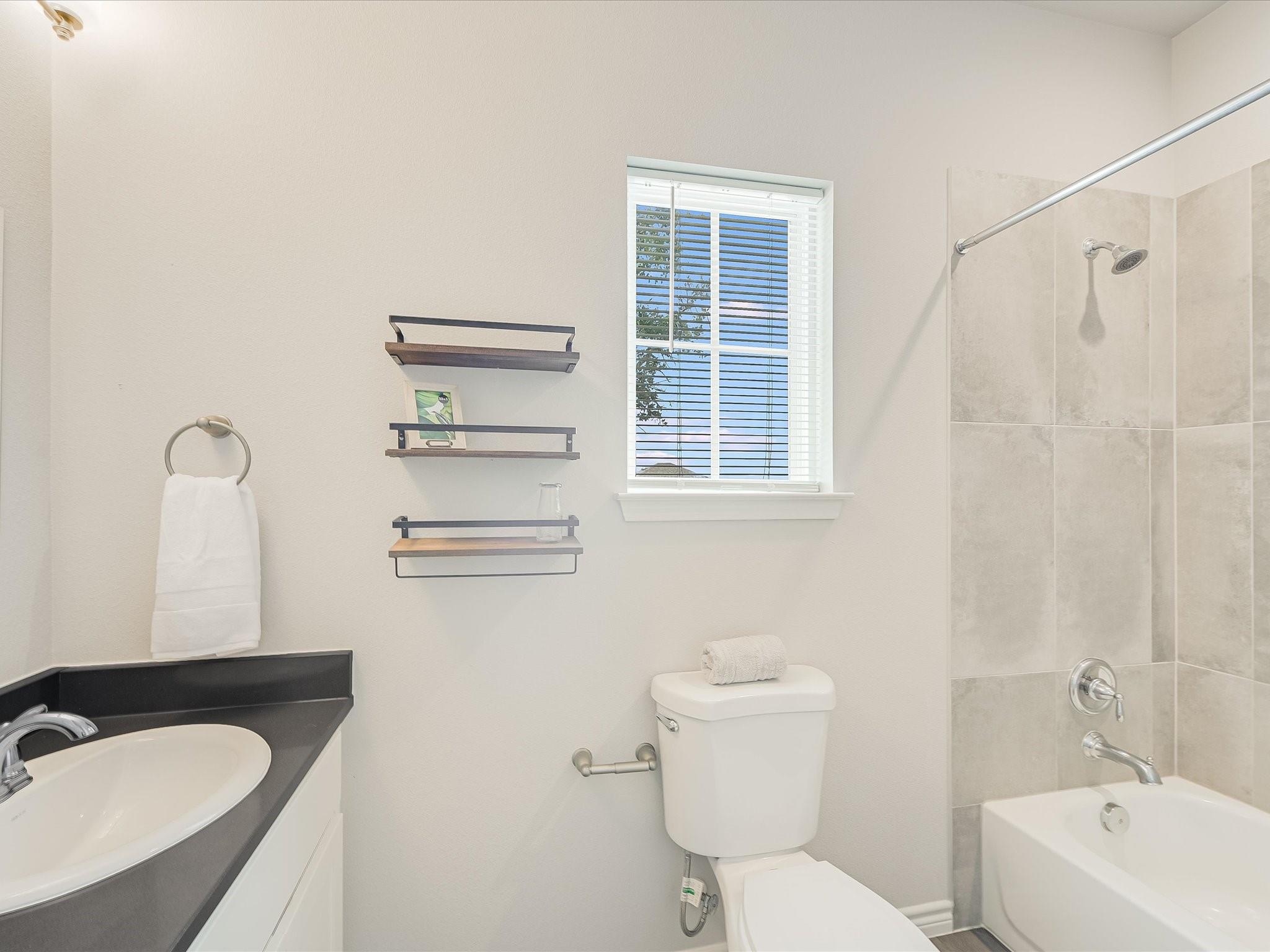 201 Peruna Dr, Marble Falls, TX 78654