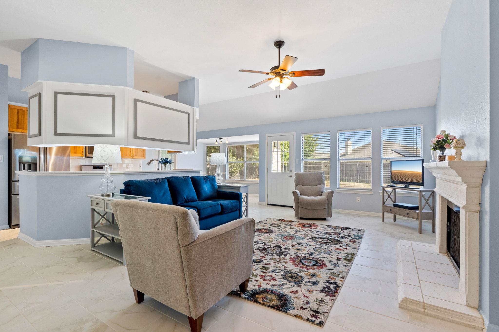 1406 WILLOW CREEK Dr, Leander, TX 78641