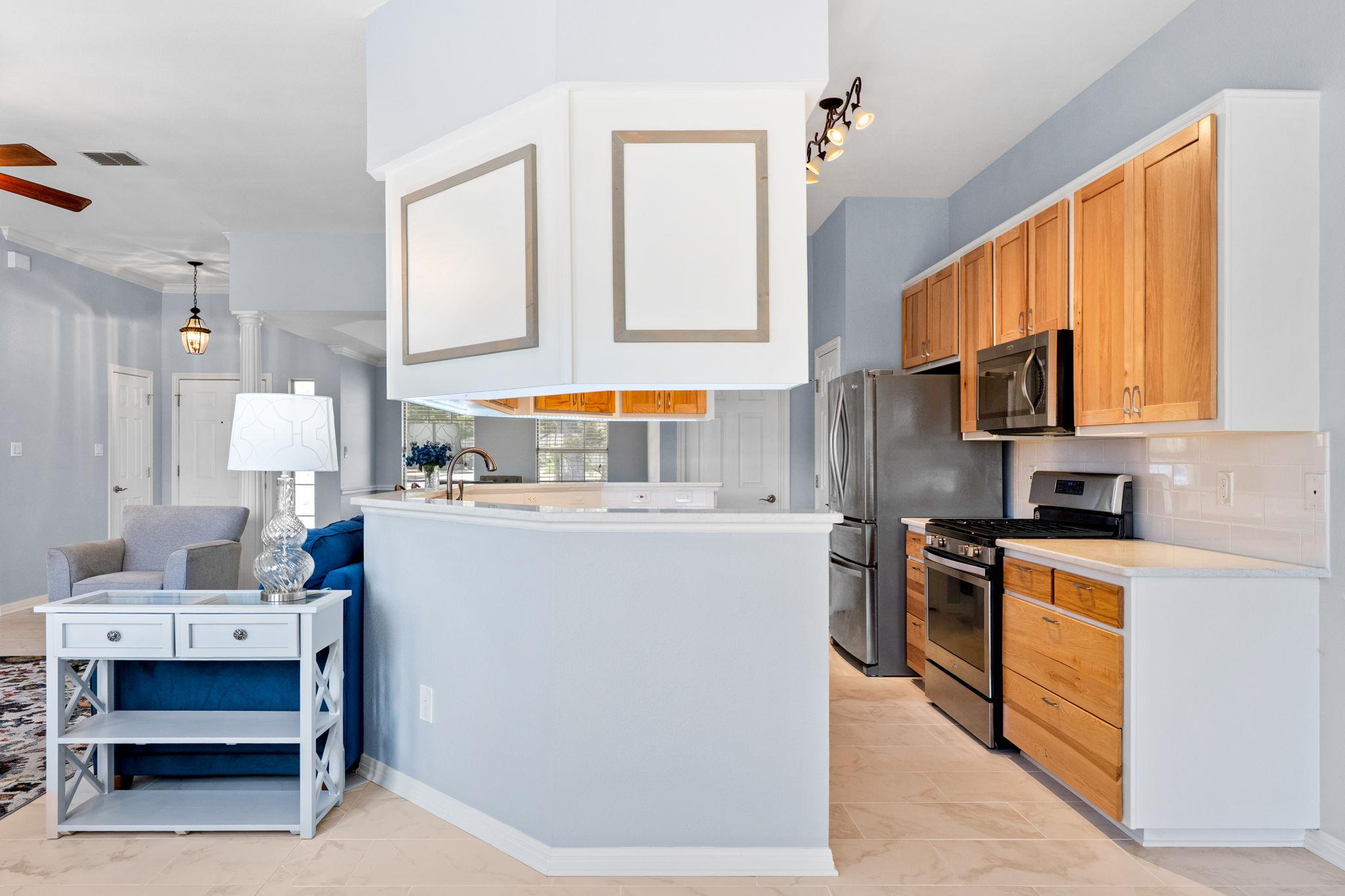 1406 WILLOW CREEK Dr, Leander, TX 78641