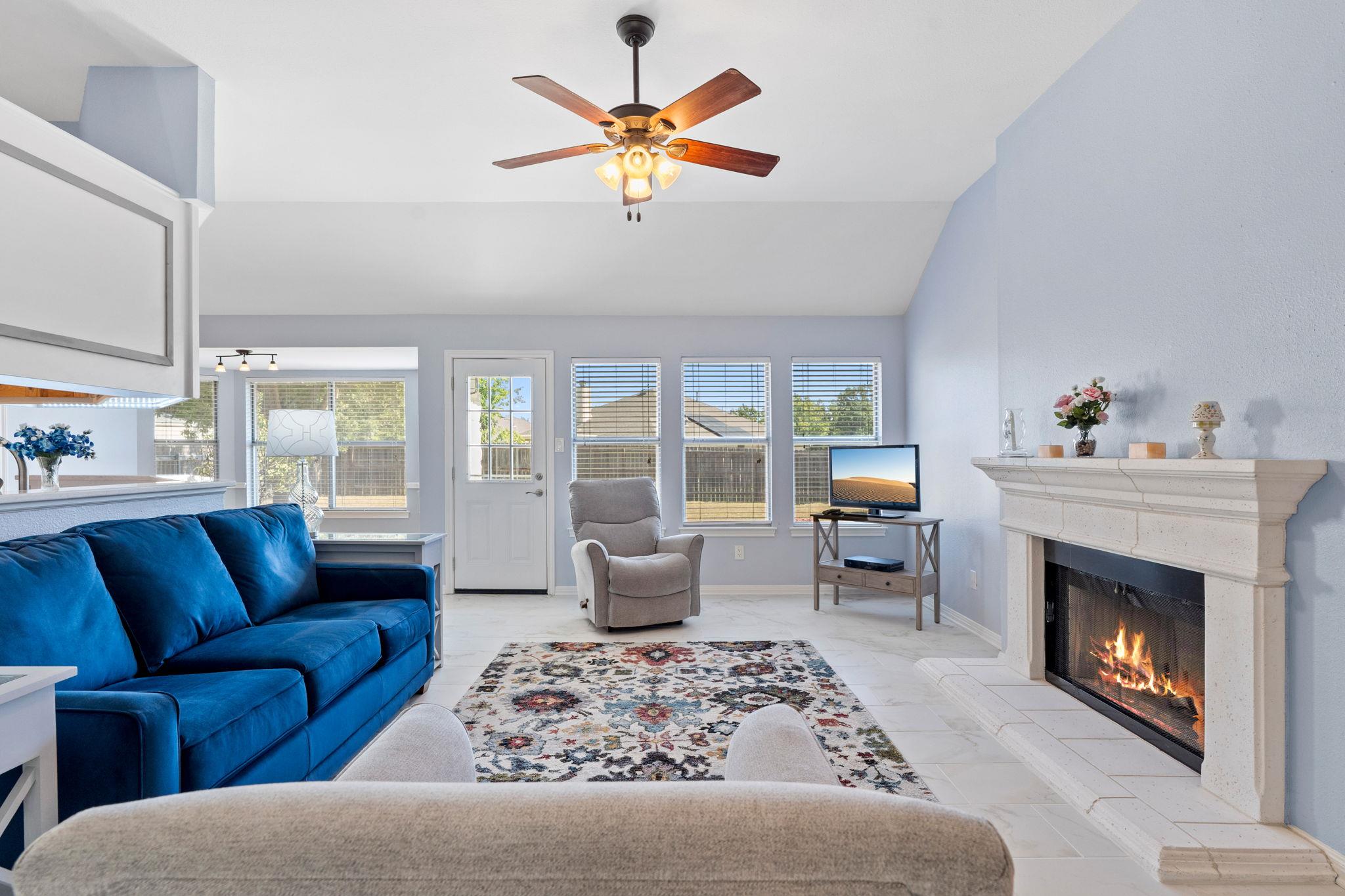 1406 WILLOW CREEK Dr, Leander, TX 78641