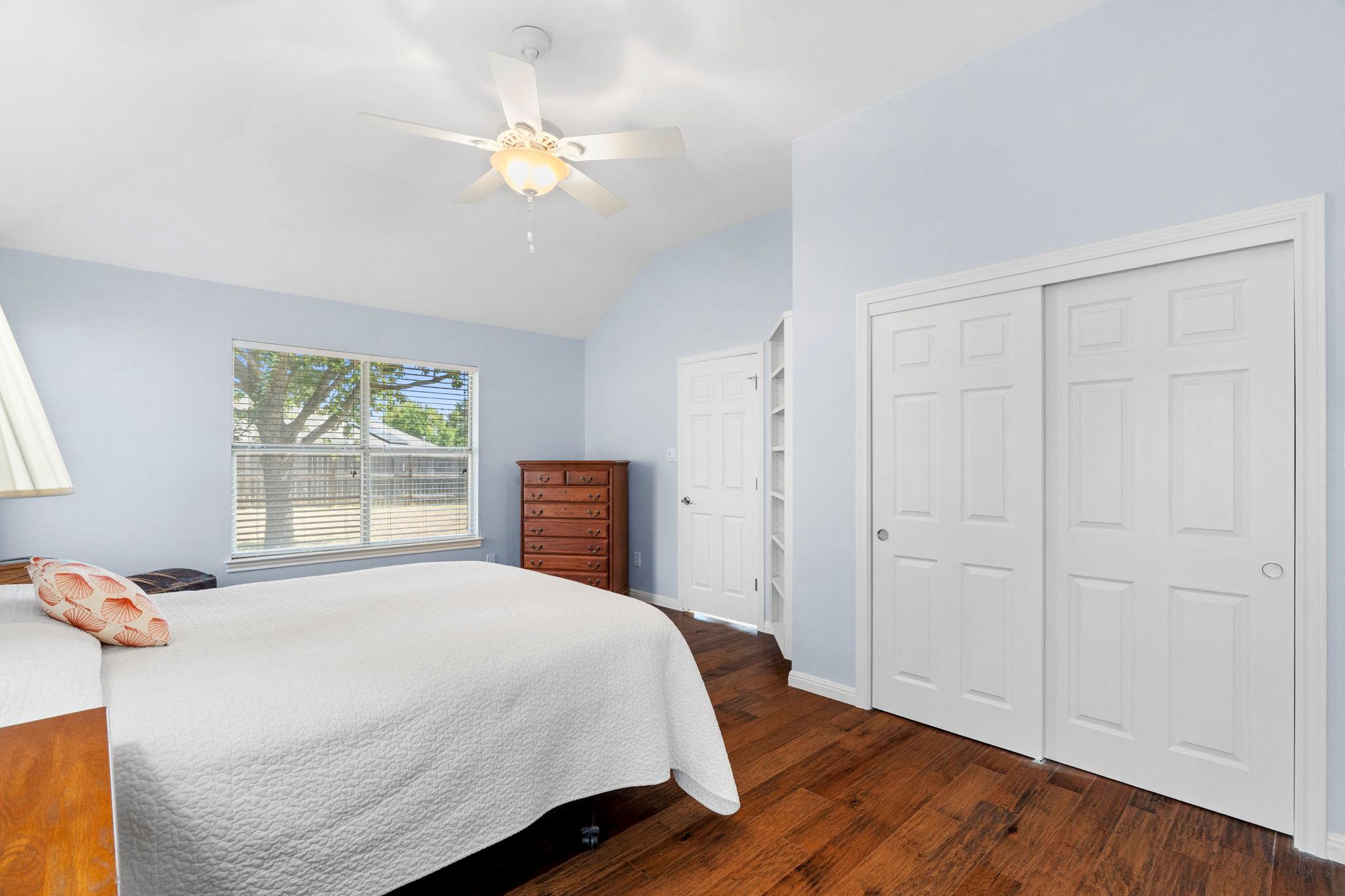 1406 WILLOW CREEK Dr, Leander, TX 78641