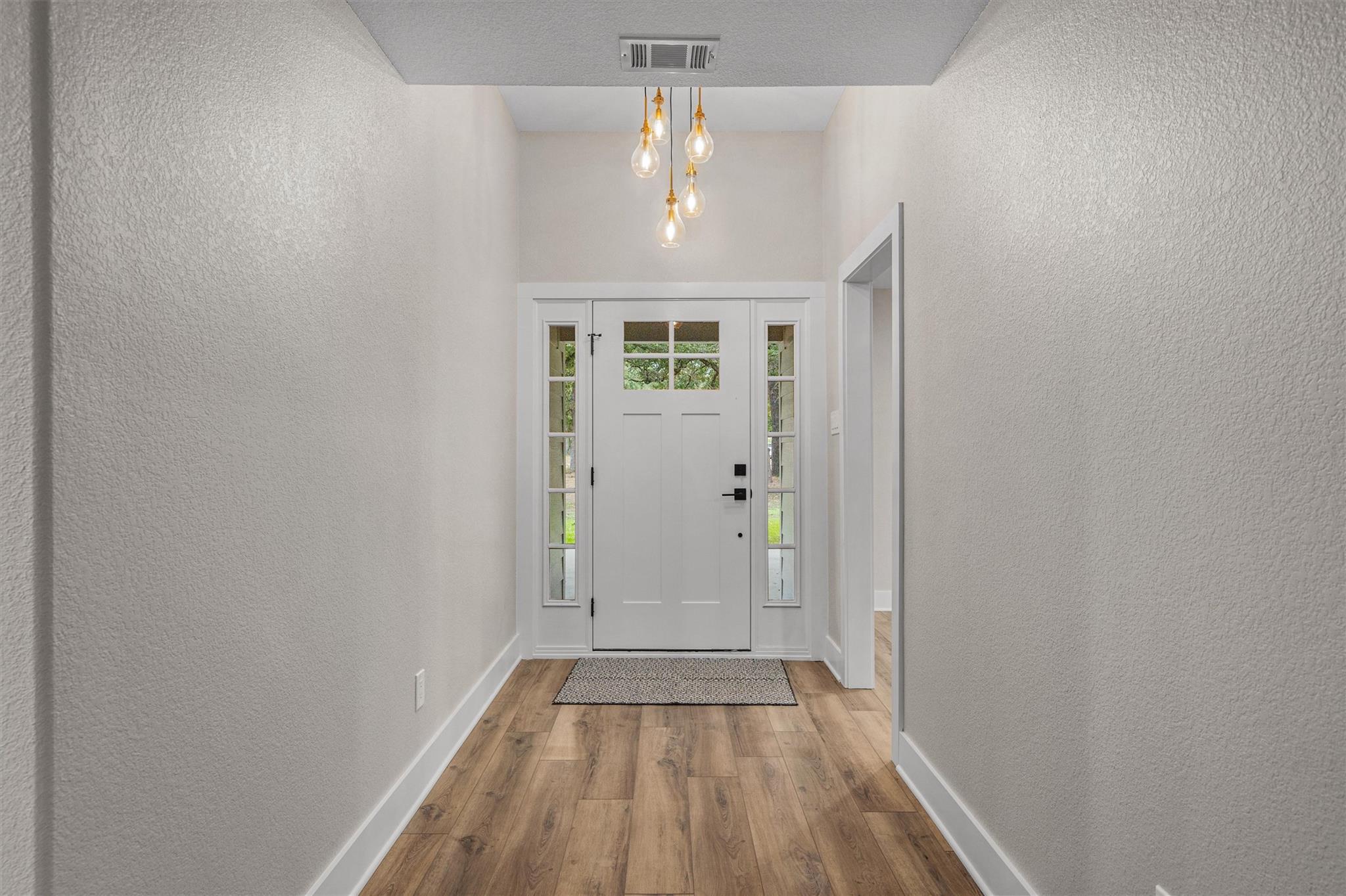 1037 Western Hills Rd, Rockdale, TX 76567