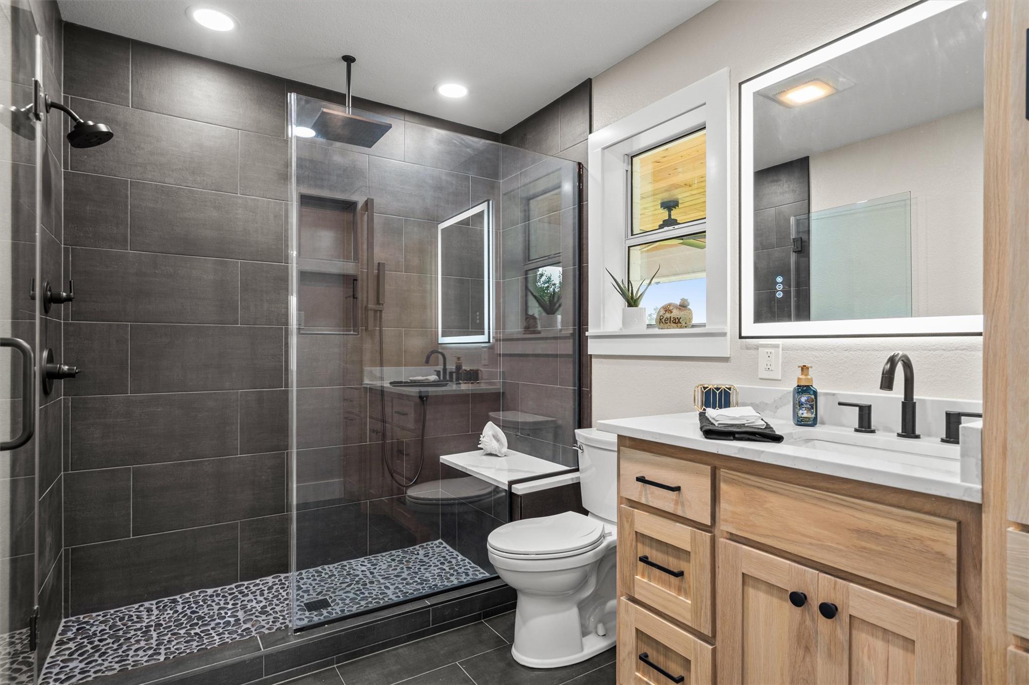 1037 Western Hills Rd, Rockdale, TX 76567