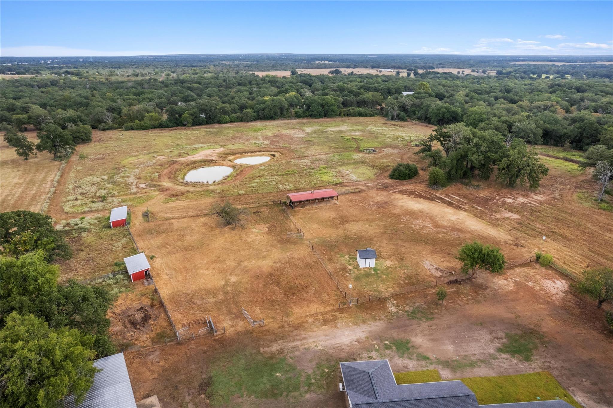 1037 Western Hills Rd, Rockdale, TX 76567