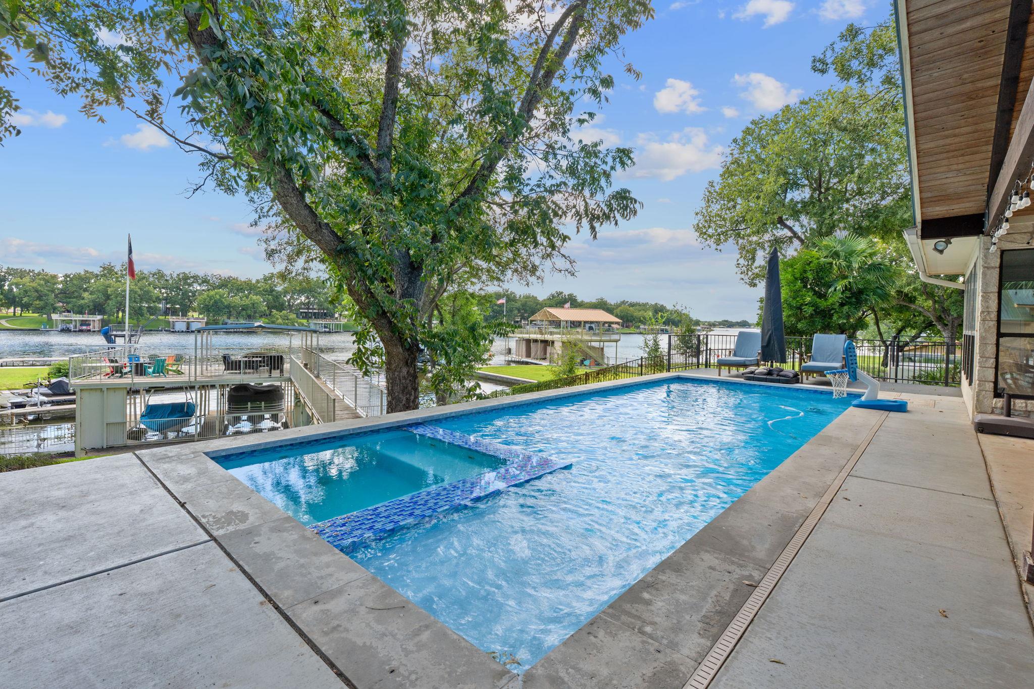 1940 Williams Lakeshore Dr, Kingsland, TX 78639