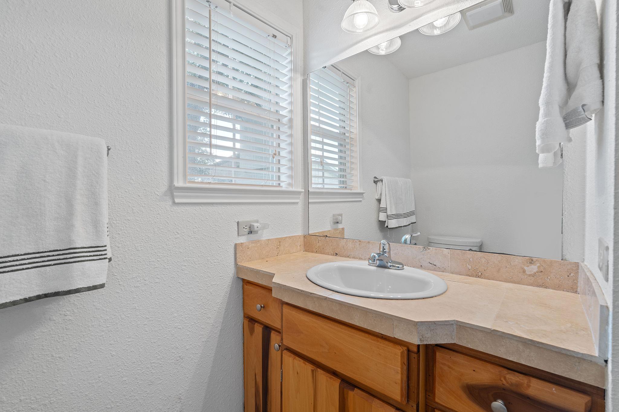 1940 Williams Lakeshore Dr, Kingsland, TX 78639