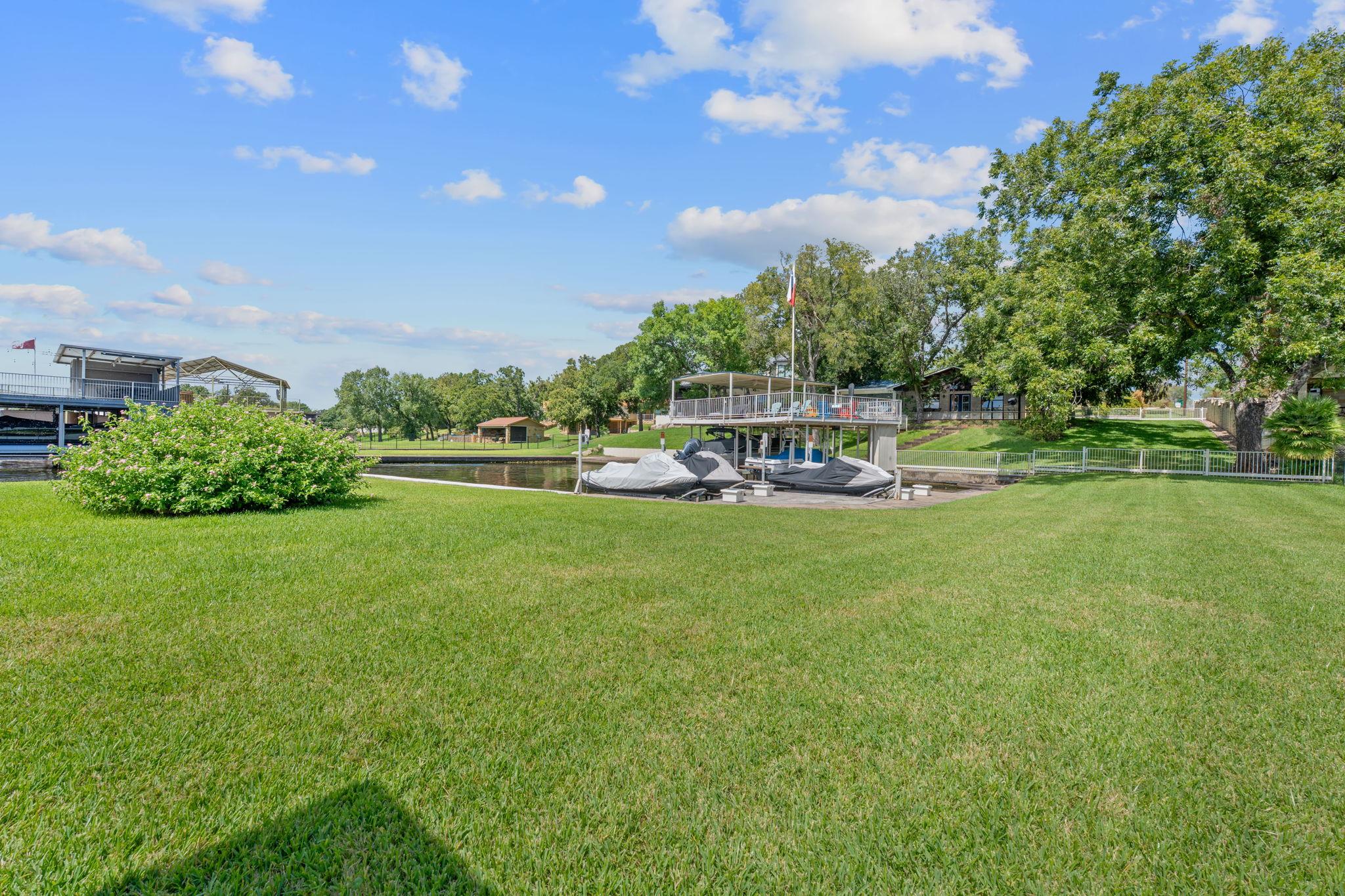 1940 Williams Lakeshore Dr, Kingsland, TX 78639