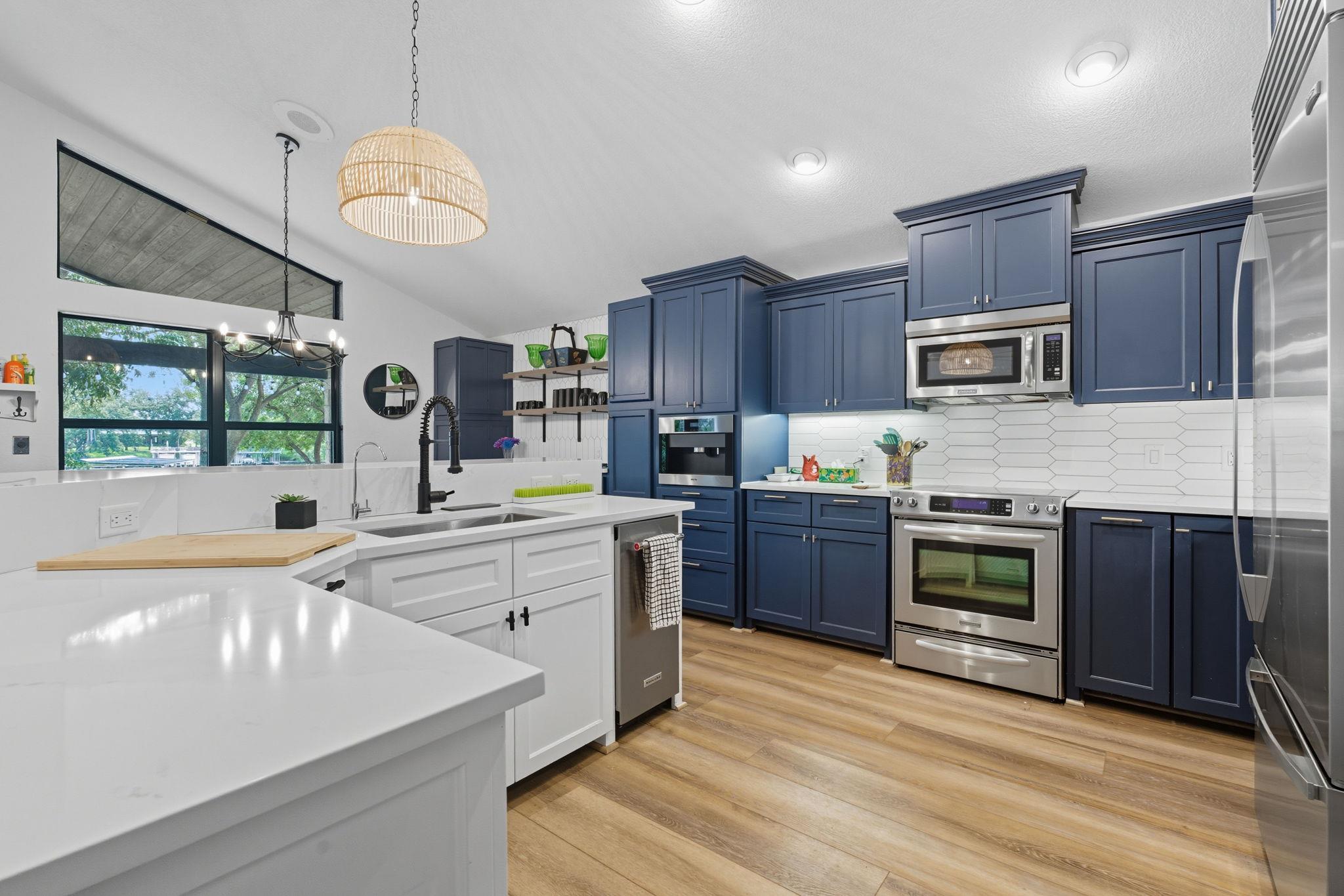 1940 Williams Lakeshore Dr, Kingsland, TX 78639