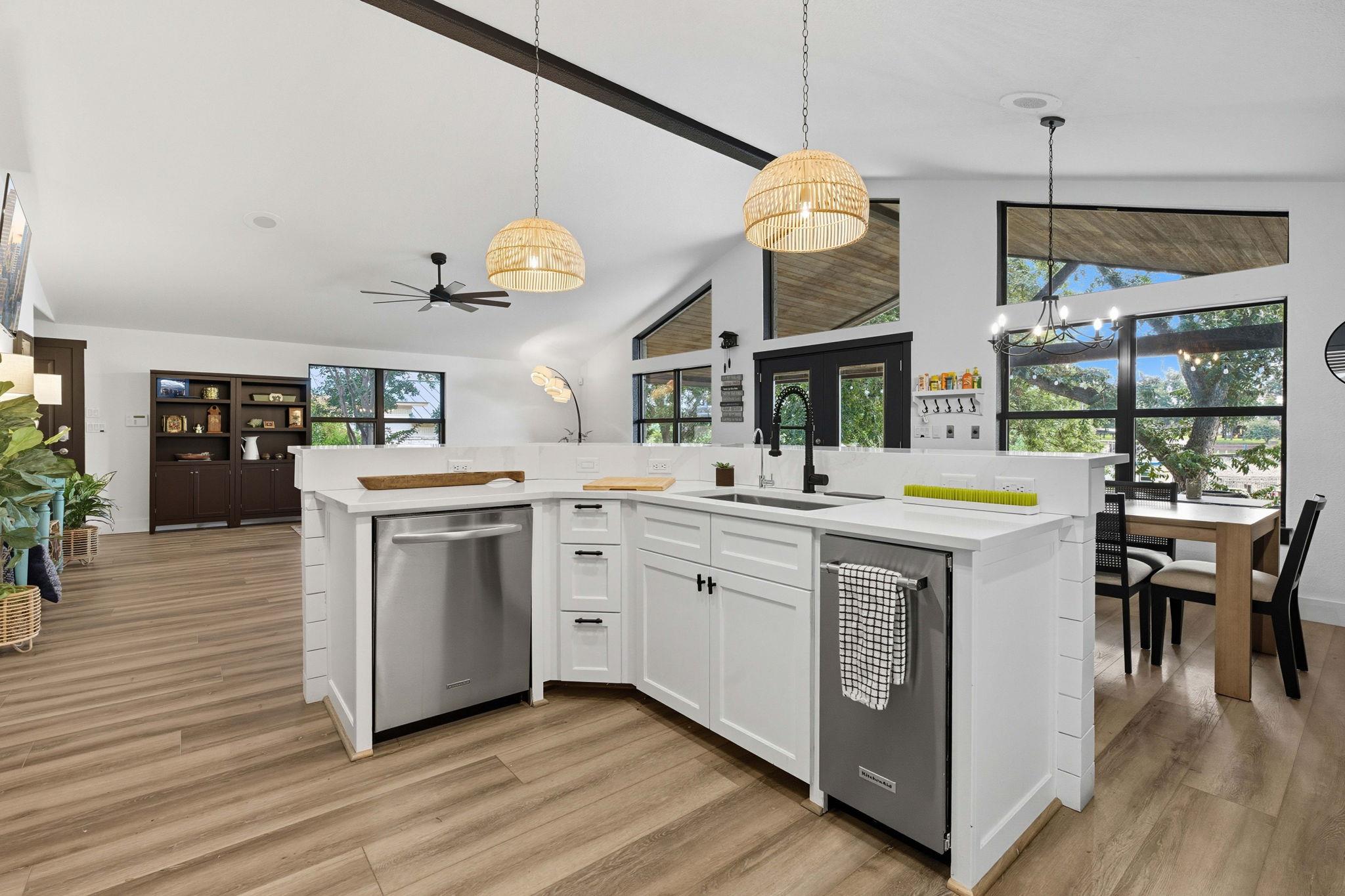 1940 Williams Lakeshore Dr, Kingsland, TX 78639