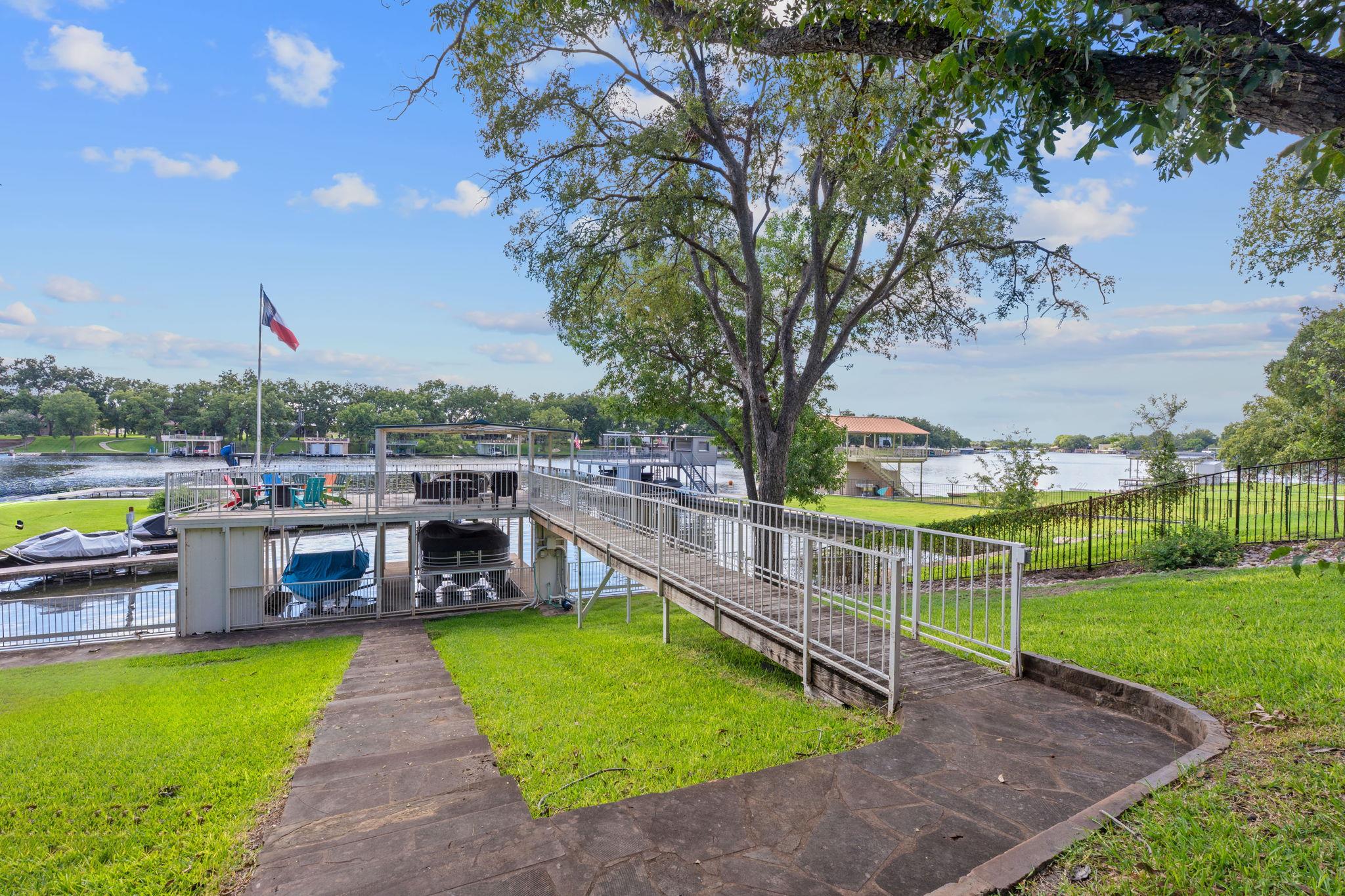 1940 Williams Lakeshore Dr, Kingsland, TX 78639