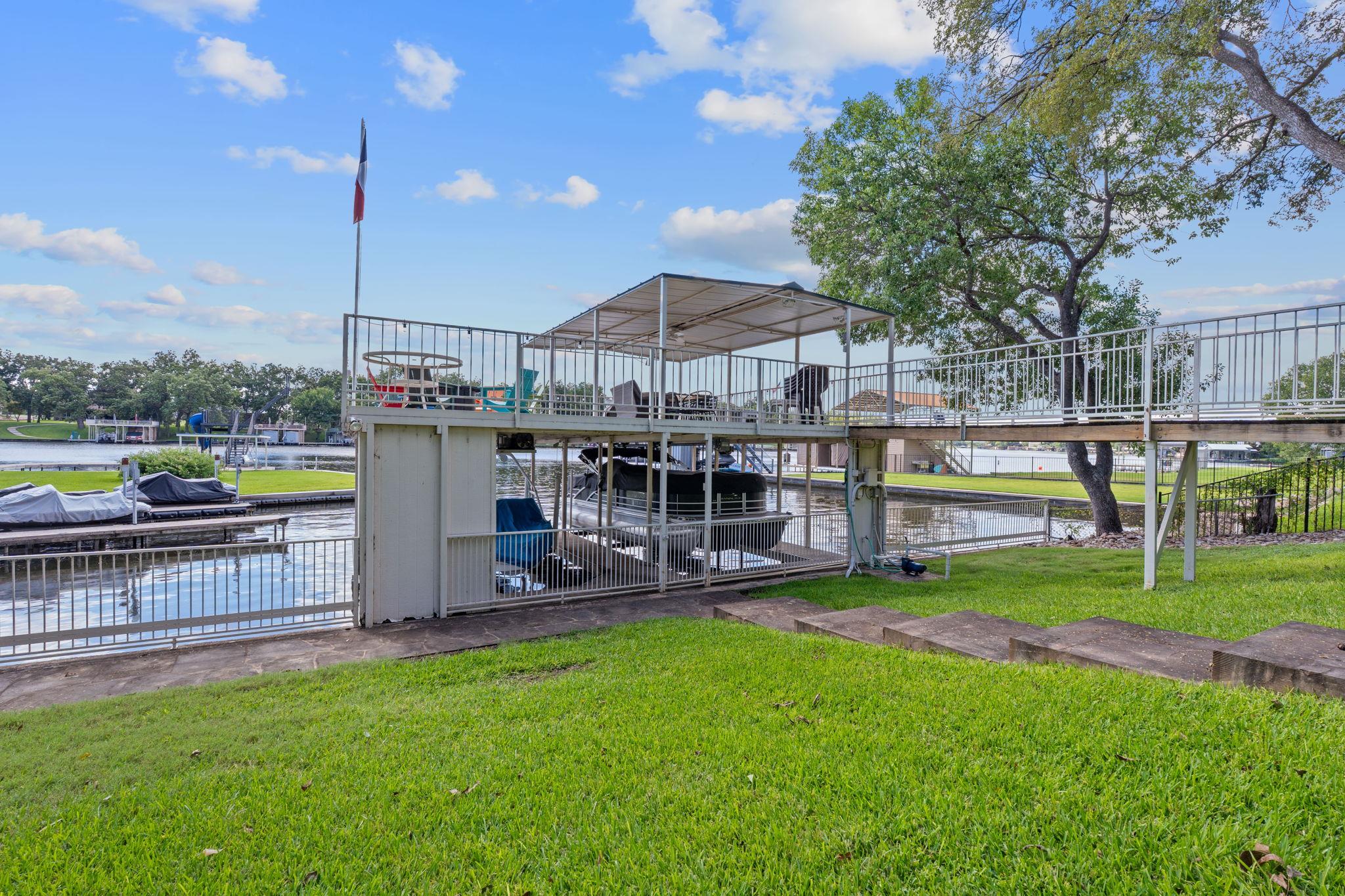 1940 Williams Lakeshore Dr, Kingsland, TX 78639