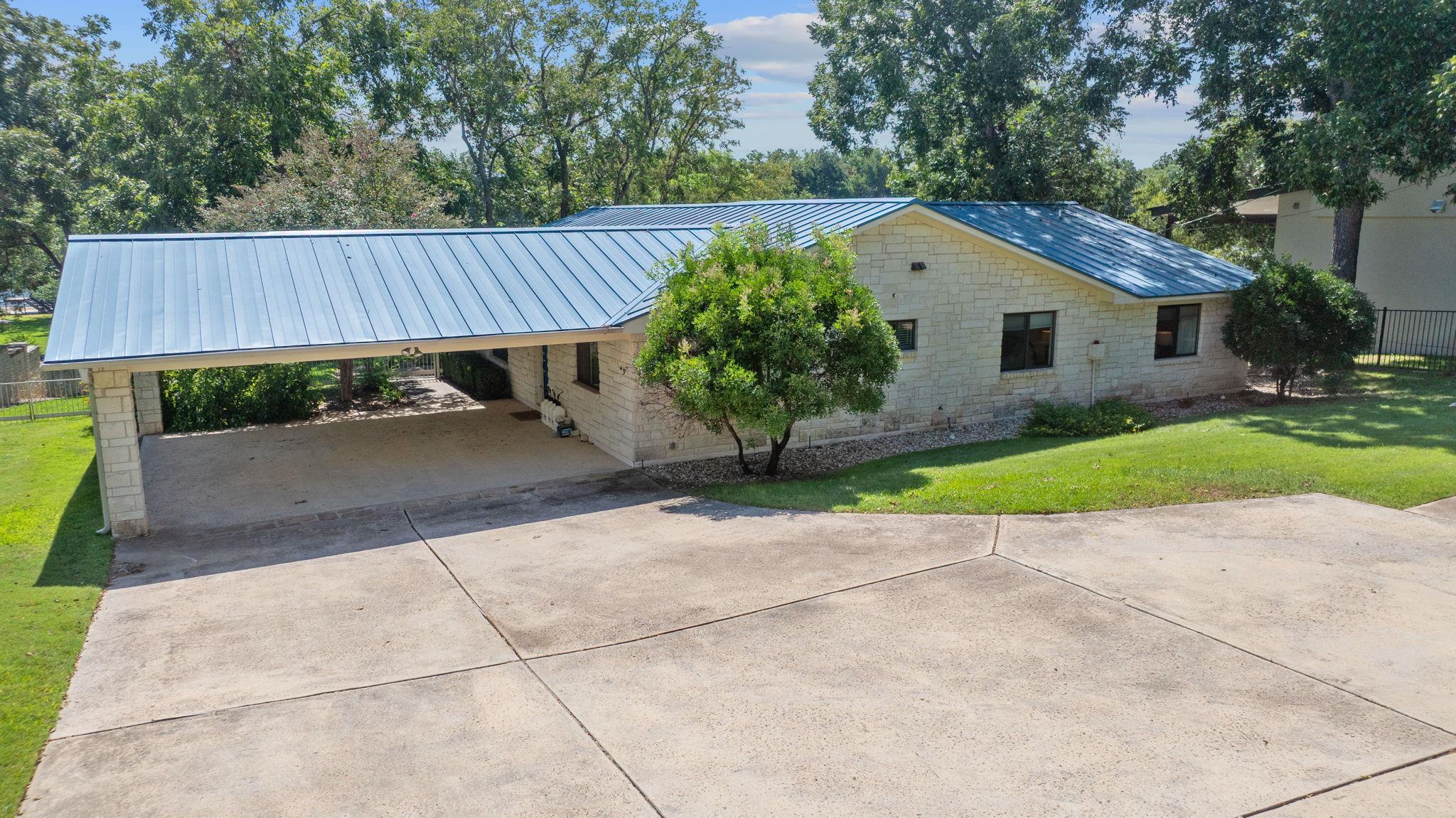 1940 Williams Lakeshore Dr, Kingsland, TX 78639