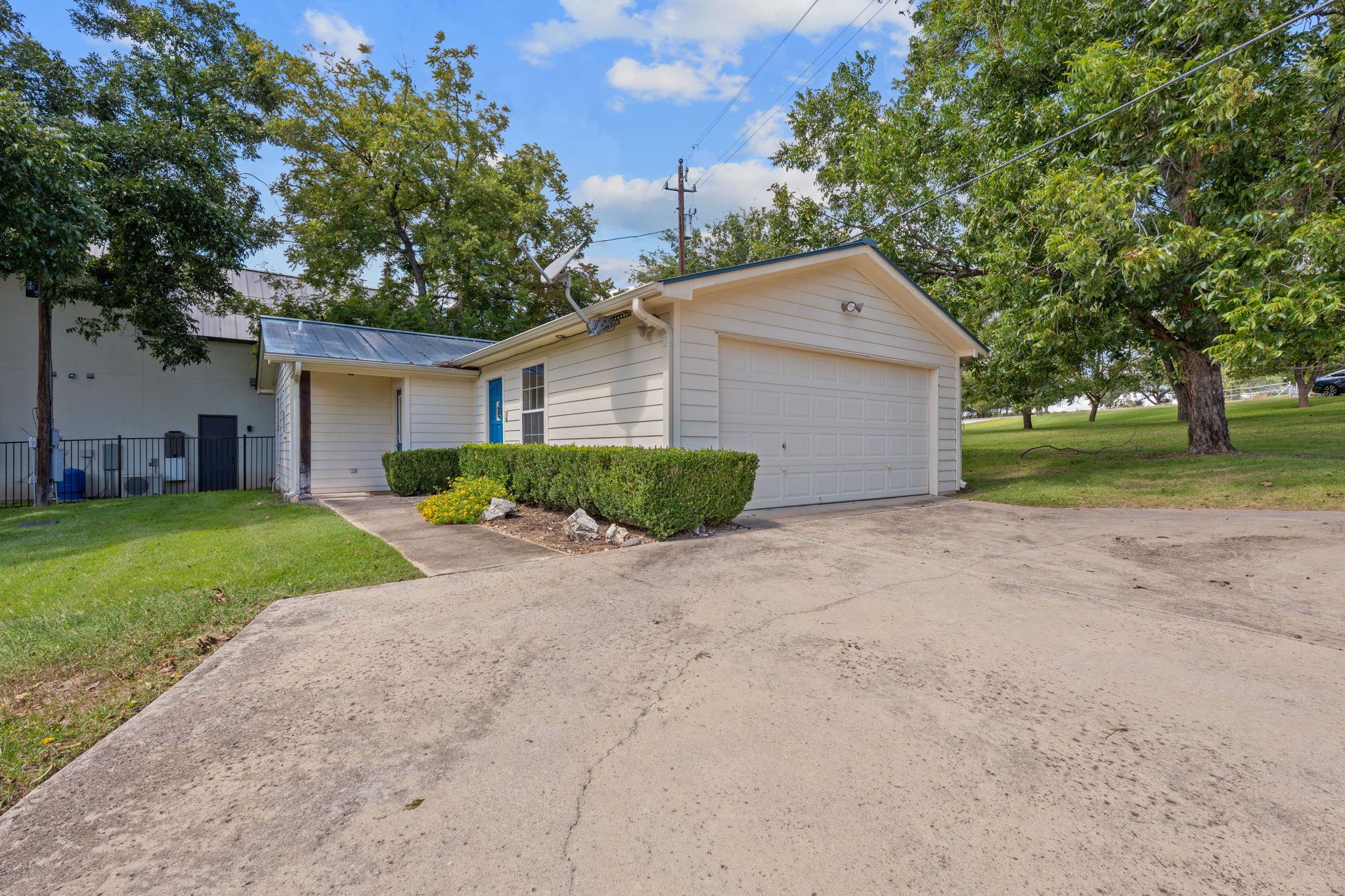 1940 Williams Lakeshore Dr, Kingsland, TX 78639