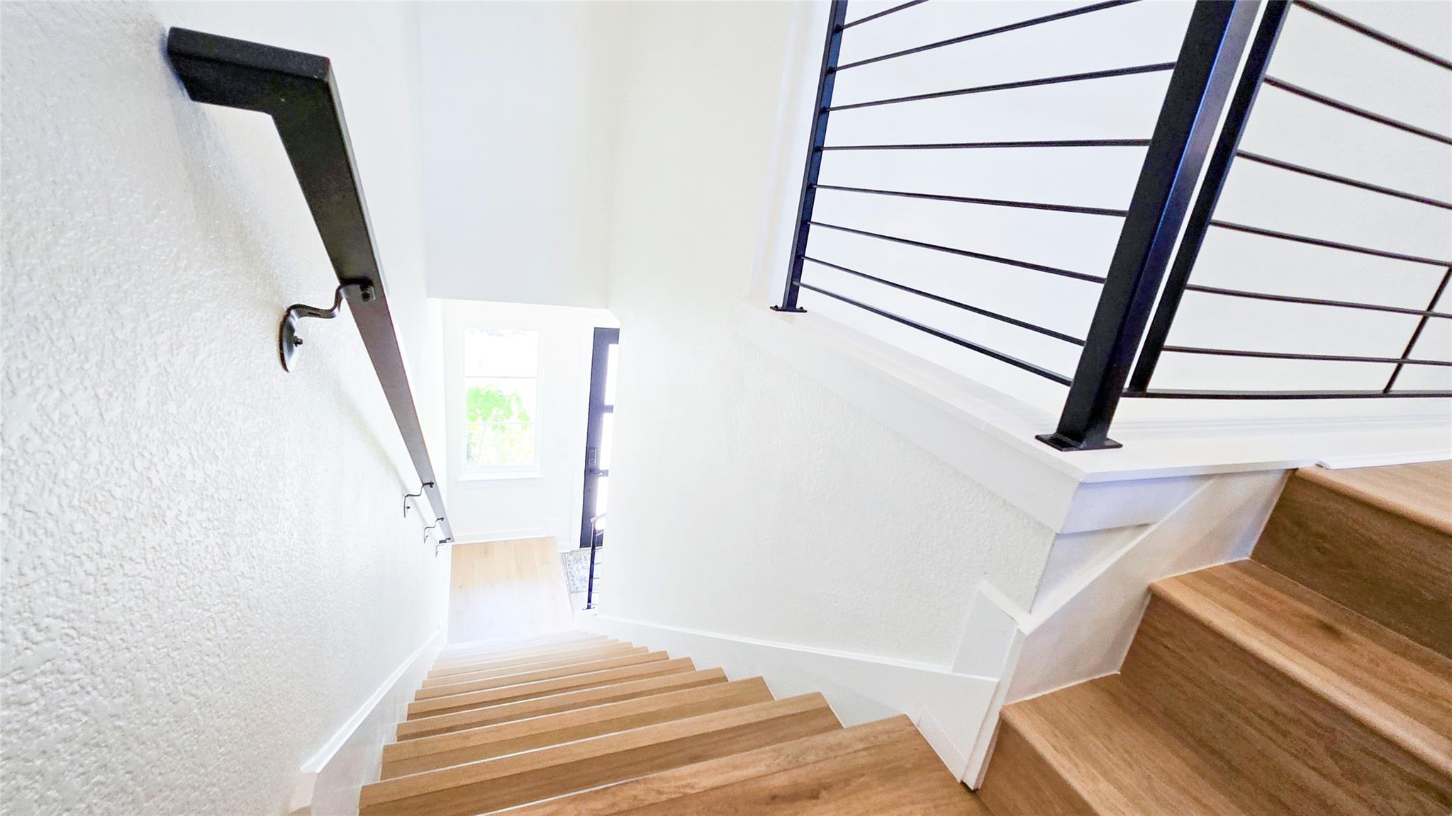 12001 Vista Parke Dr # 102, Austin, TX 78726