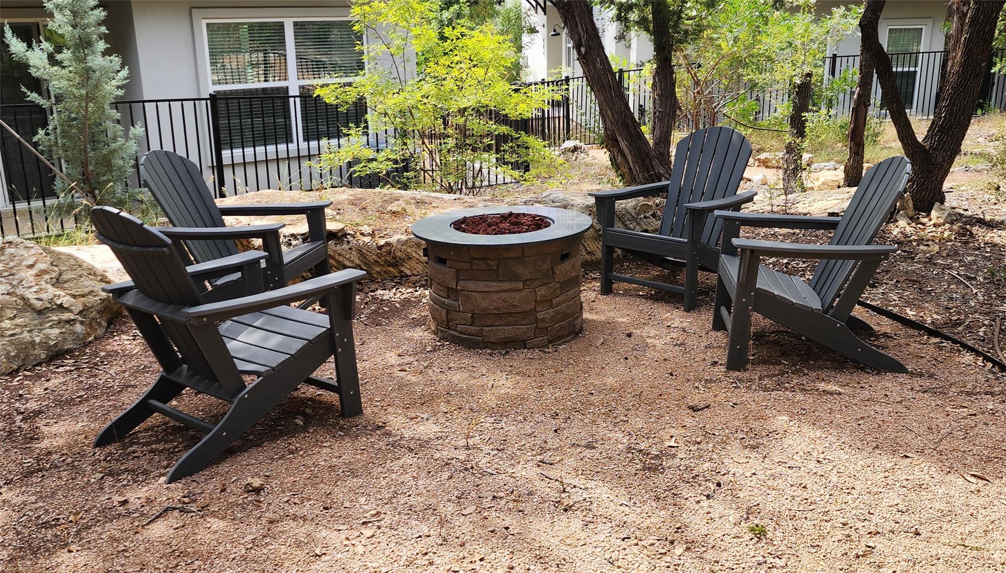 12001 Vista Parke Dr # 102, Austin, TX 78726