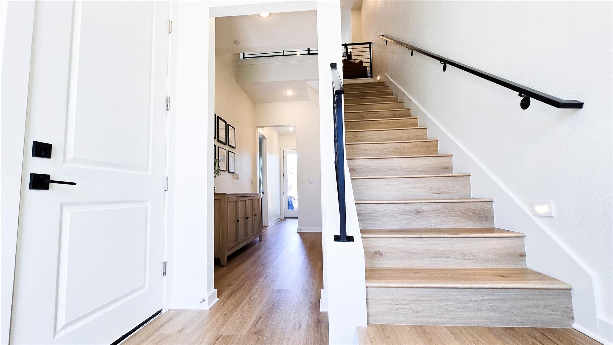 12001 Vista Parke Dr # 102, Austin, TX 78726