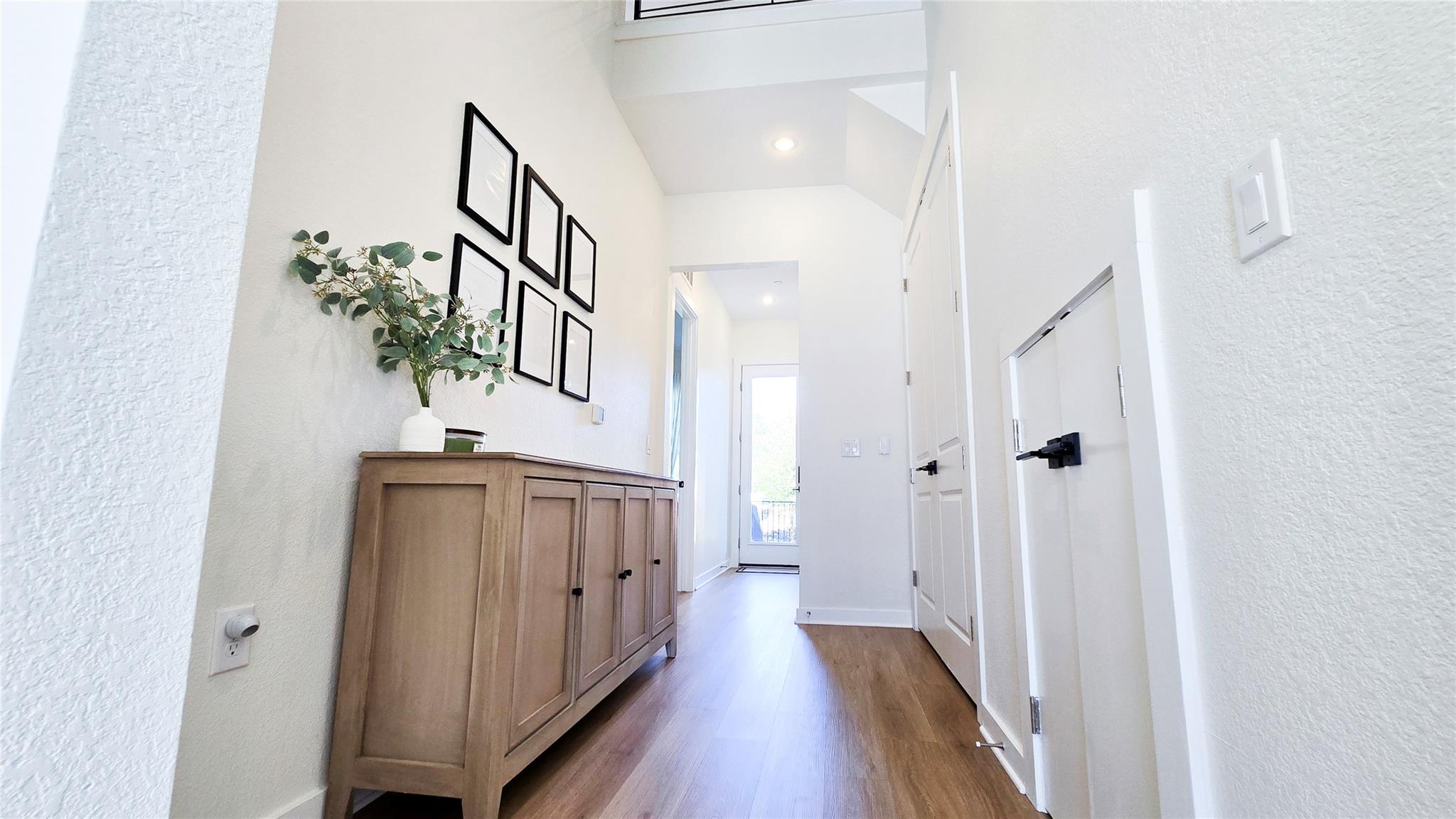 12001 Vista Parke Dr # 102, Austin, TX 78726