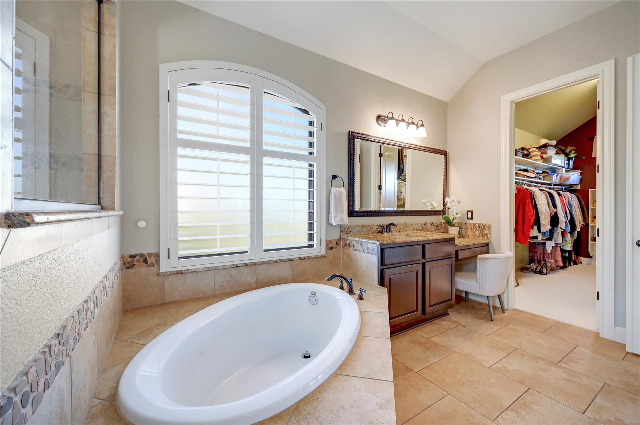 140 Hawthorne Loop, Driftwood, TX 78619