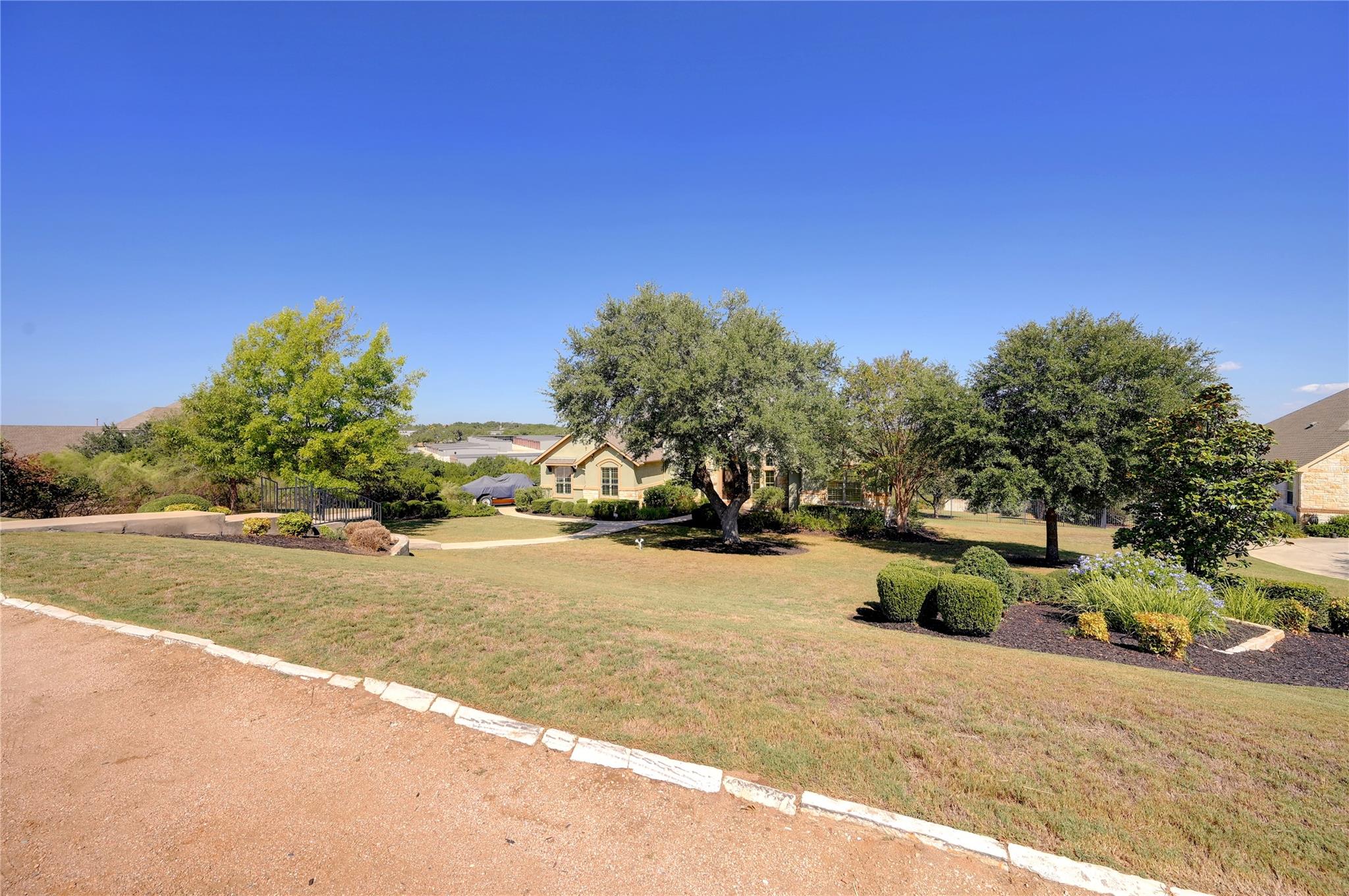 140 Hawthorne Loop, Driftwood, TX 78619
