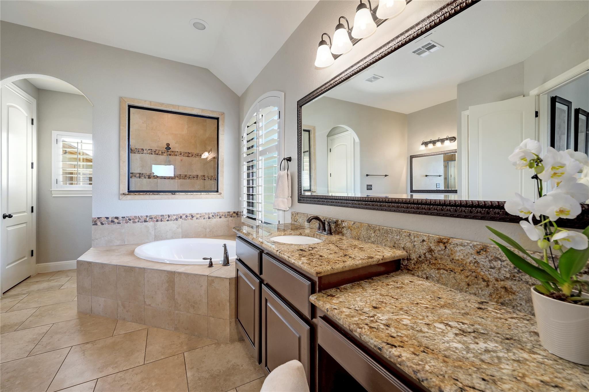 140 Hawthorne Loop, Driftwood, TX 78619