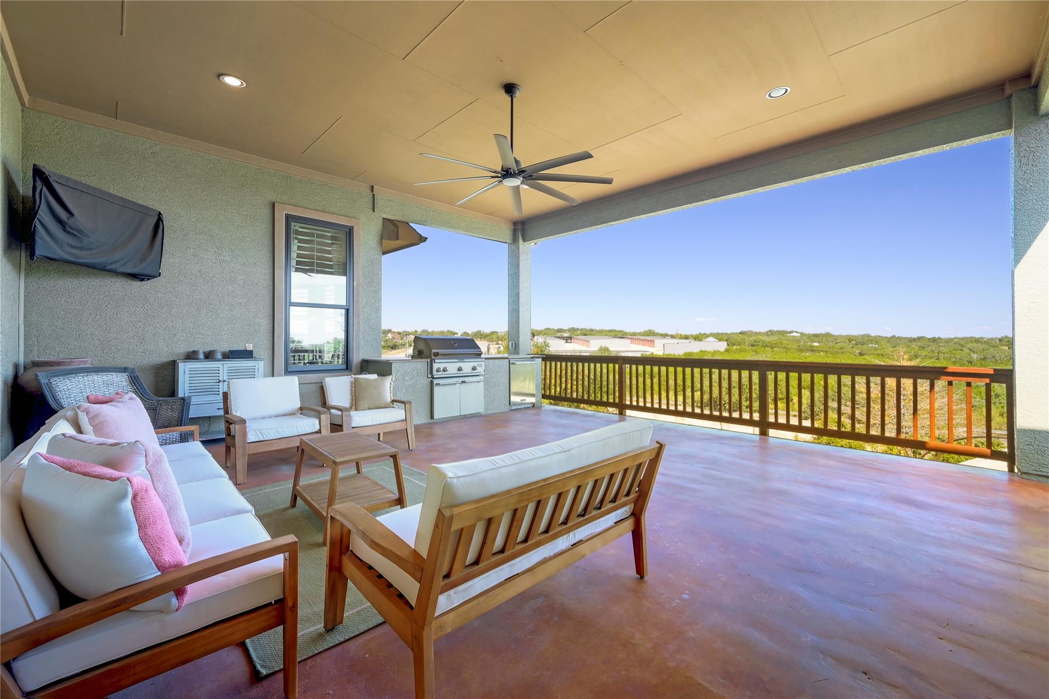 140 Hawthorne Loop, Driftwood, TX 78619