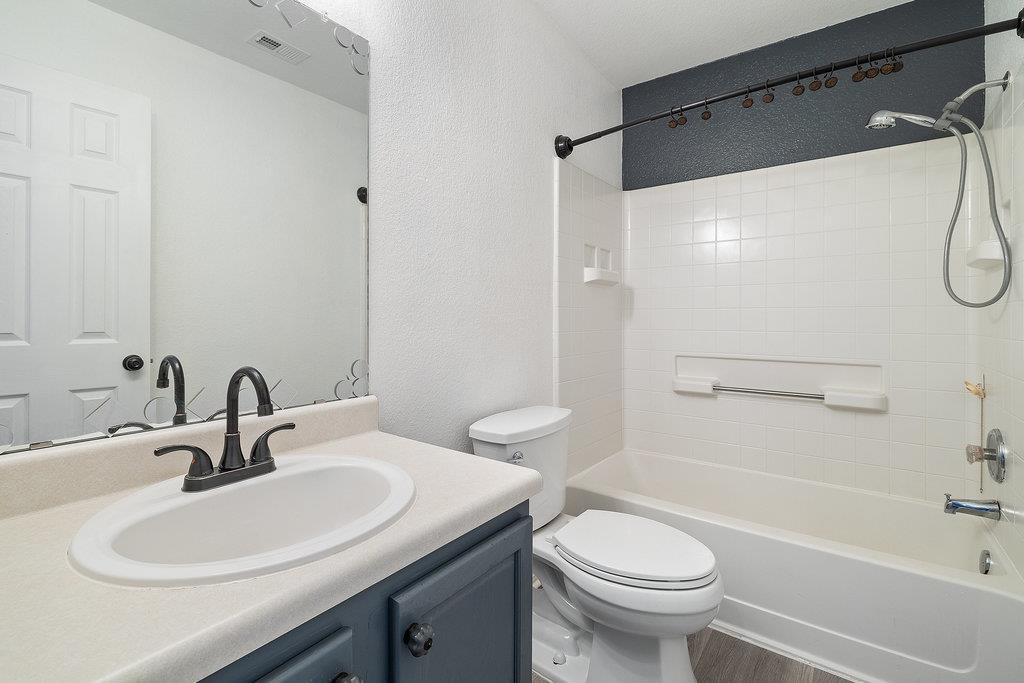 222 Bryant Dr, Bastrop, TX 78602