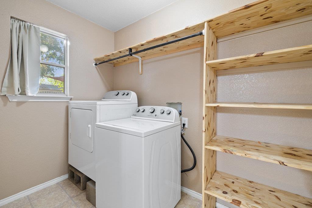 222 Bryant Dr, Bastrop, TX 78602