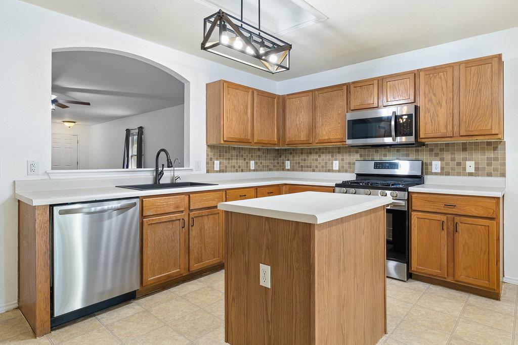 222 Bryant Dr, Bastrop, TX 78602