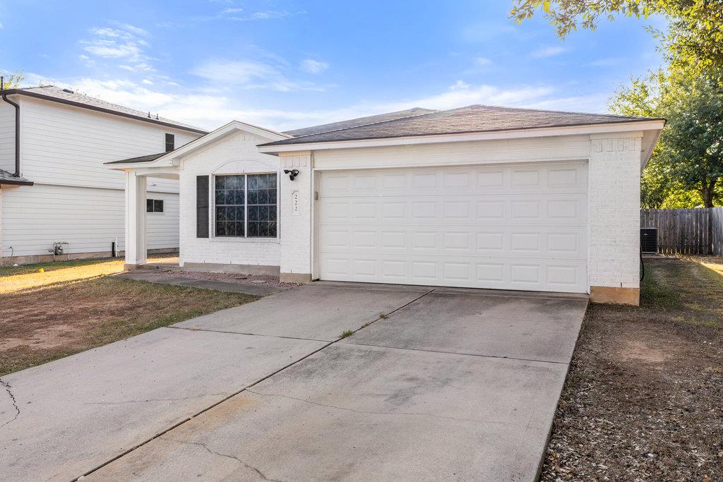 222 Bryant Dr, Bastrop, TX 78602