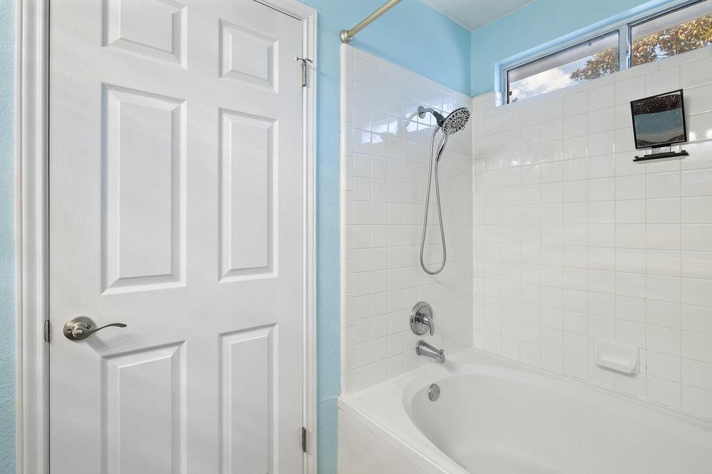 222 Bryant Dr, Bastrop, TX 78602