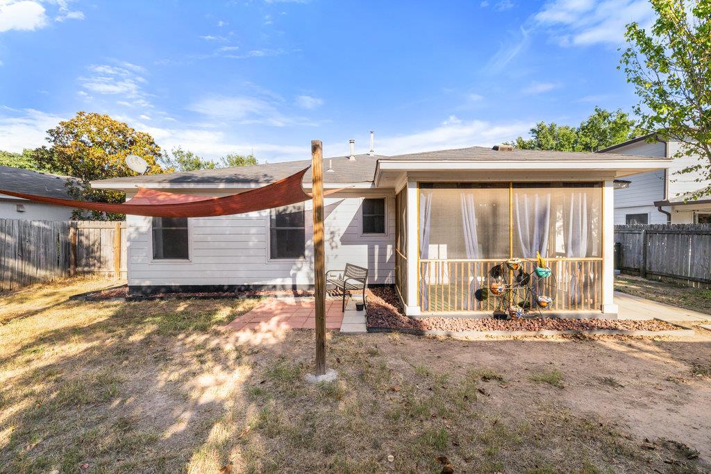 222 Bryant Dr, Bastrop, TX 78602