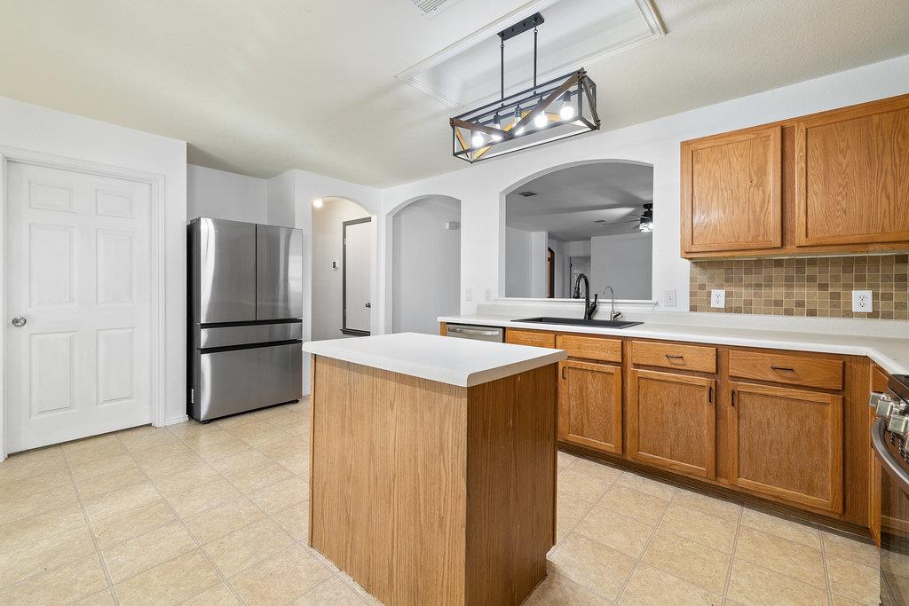 222 Bryant Dr, Bastrop, TX 78602