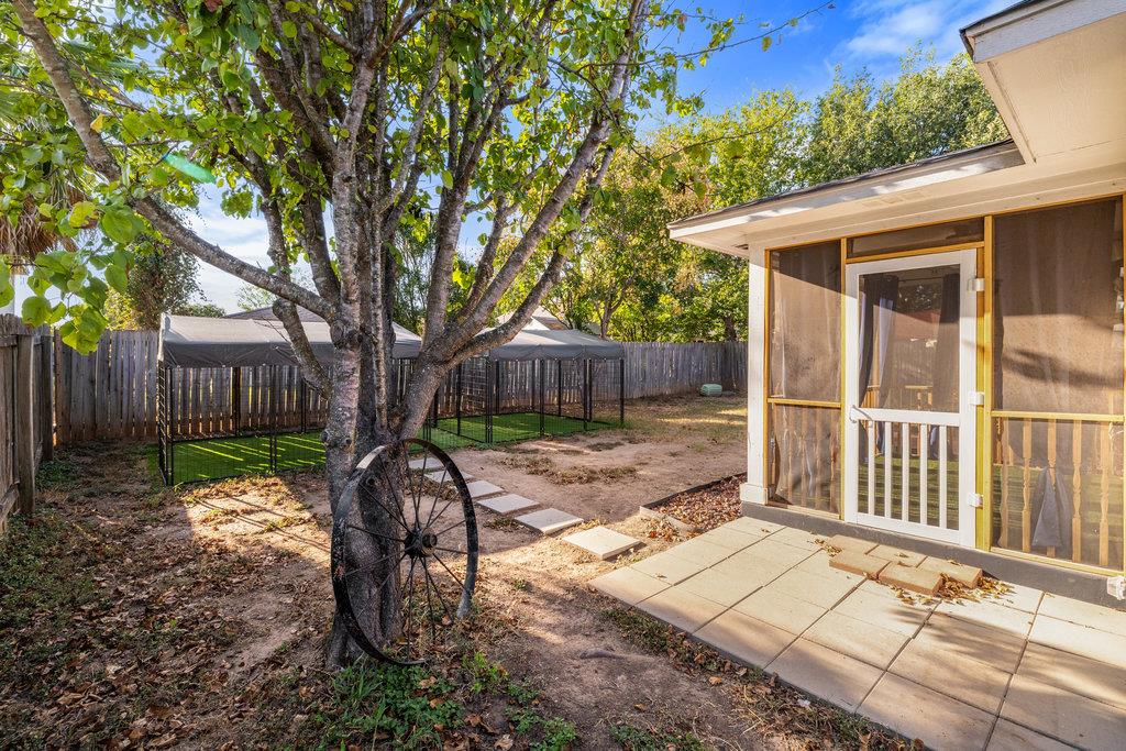 222 Bryant Dr, Bastrop, TX 78602