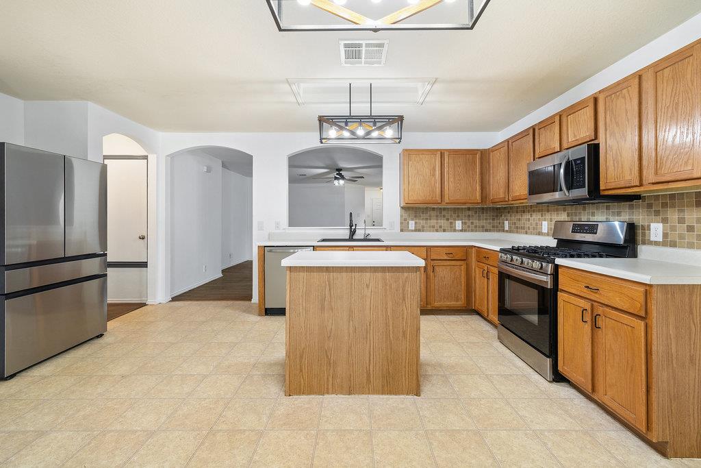 222 Bryant Dr, Bastrop, TX 78602